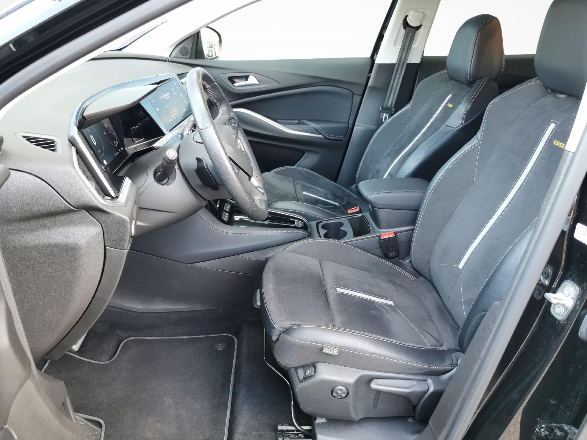 OPEL Grandland 1.6 T PHEV GSE-image-1
