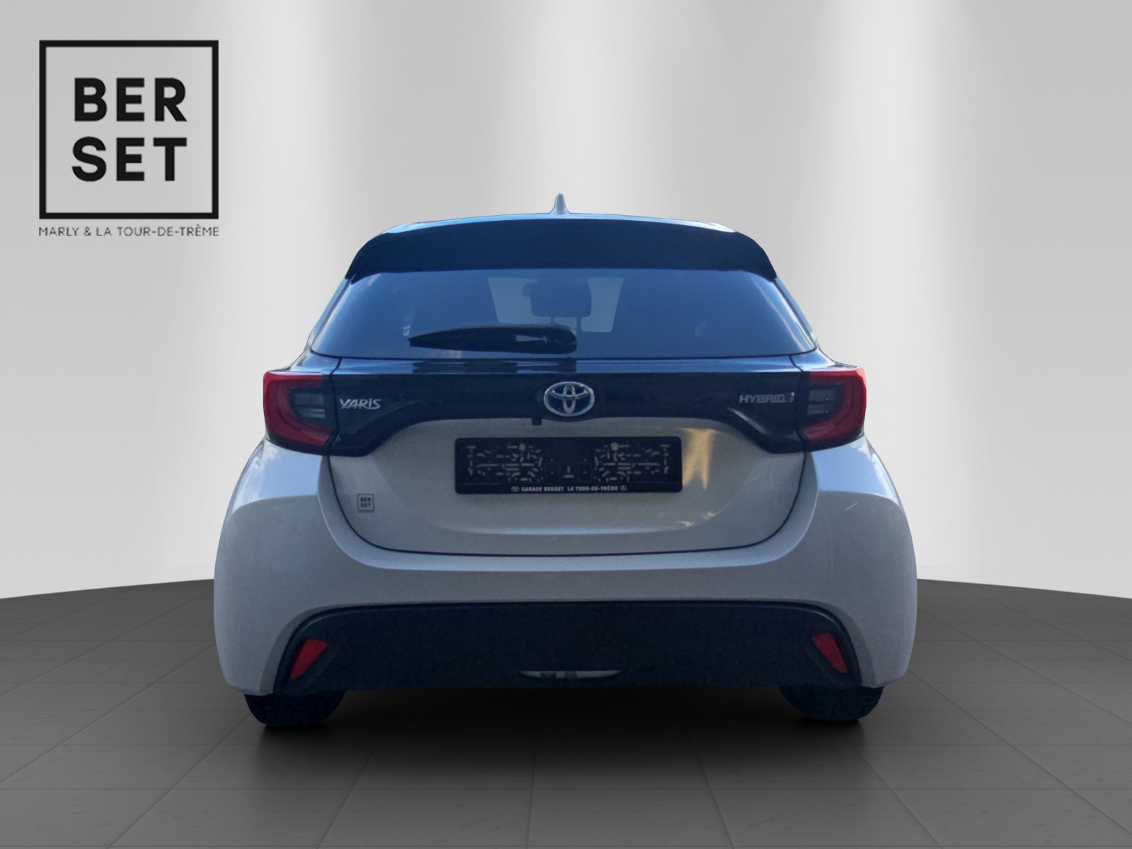 TOYOTA Yaris 1.5 VVT-i HSD Trend-image-3