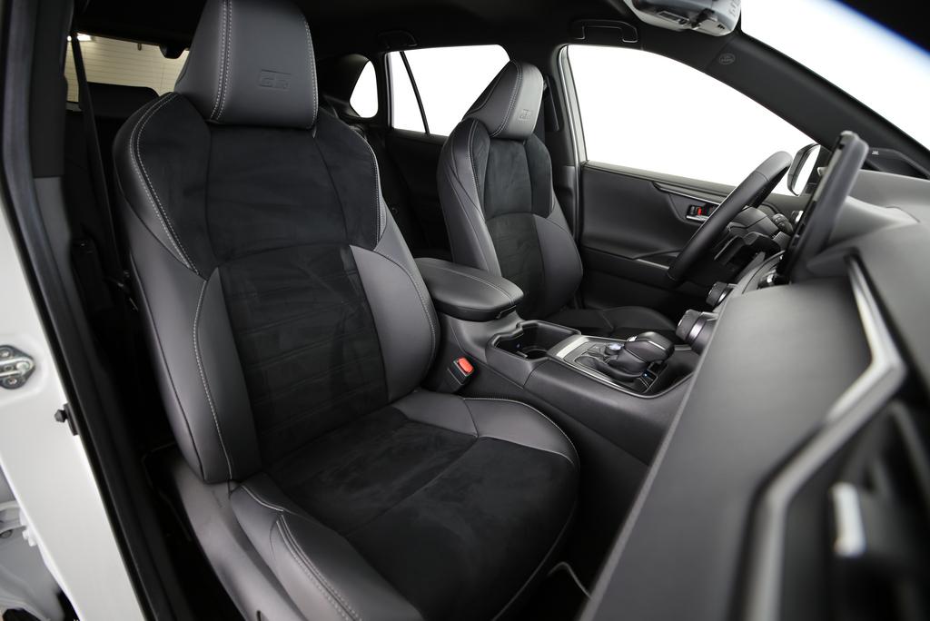 TOYOTA RAV4 2.5 HEV GR Sport-image-10