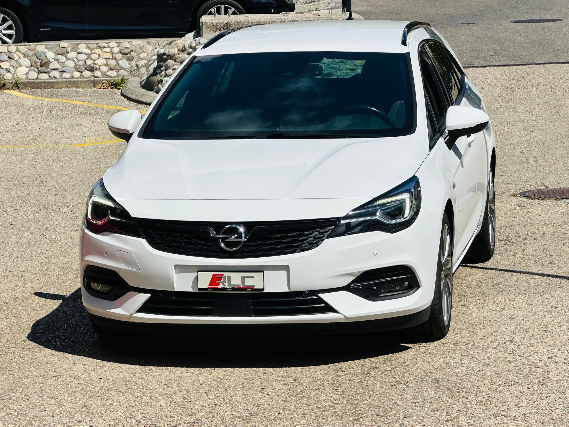 OPEL Astra Sports Tourer 1.4i Turbo Edition-image-4