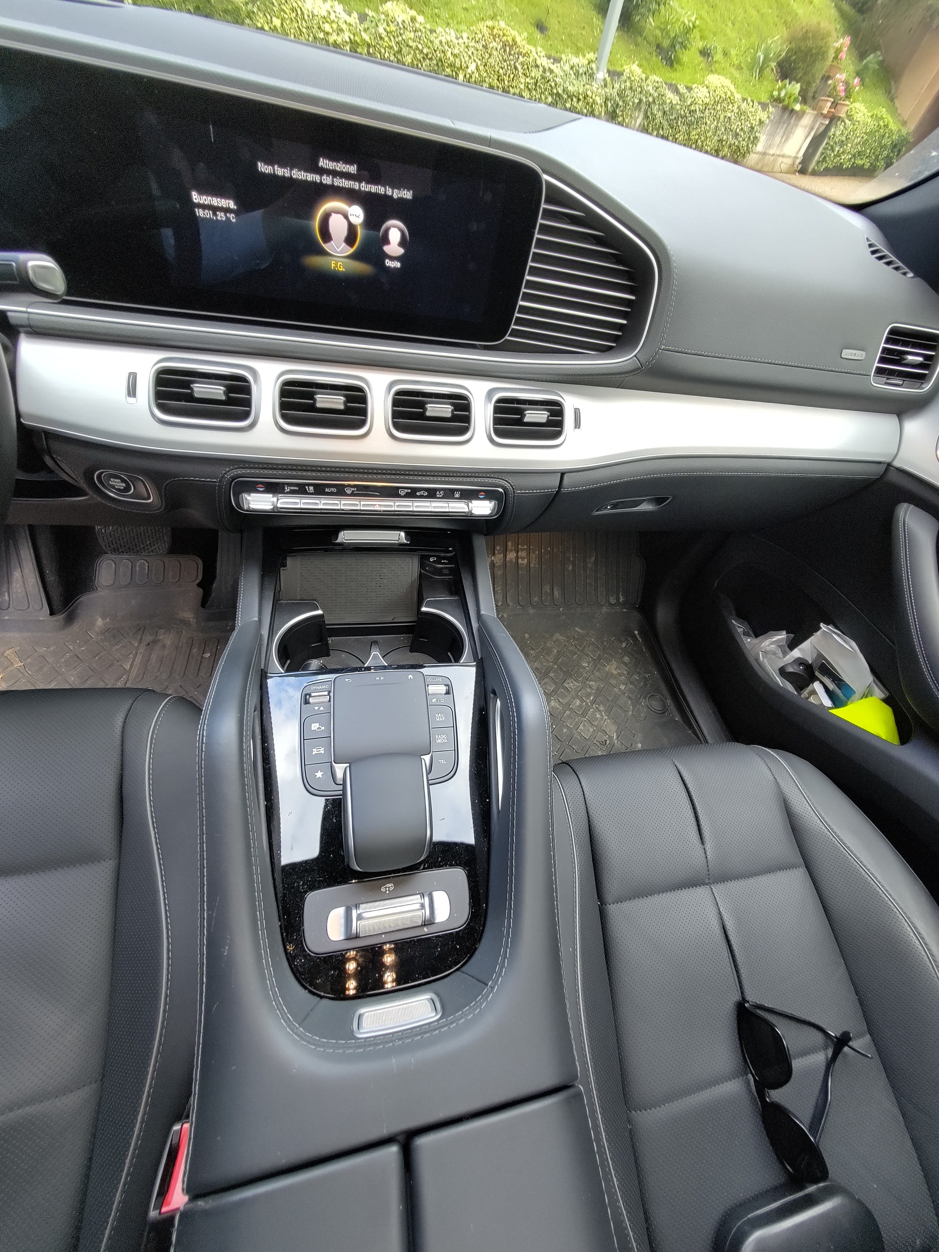 MERCEDES-BENZ GLE 350 e AMG Line 4matic-image-4