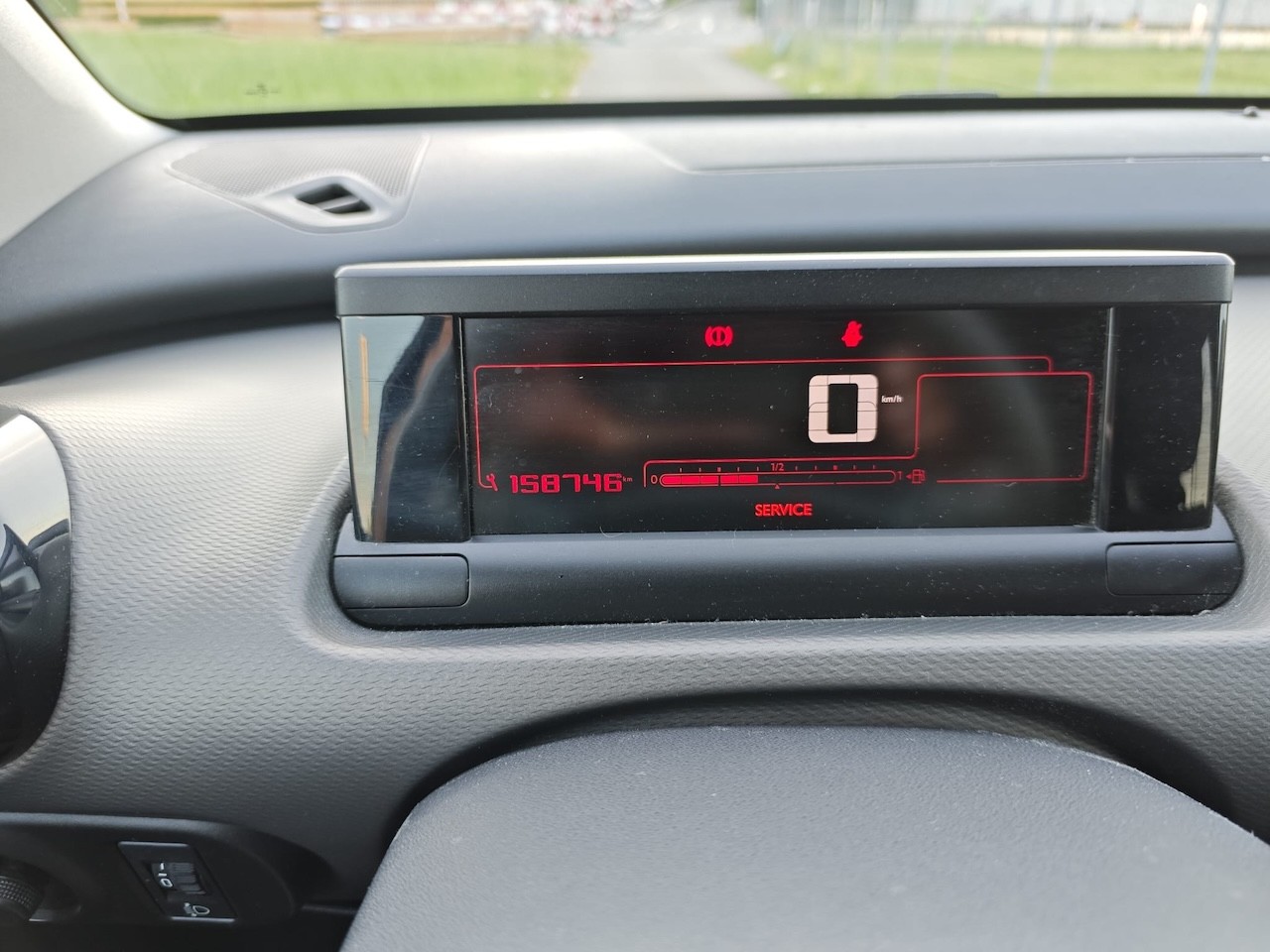 CITROEN C4 Cactus 1.2 e-THP Rip Curl-image-19