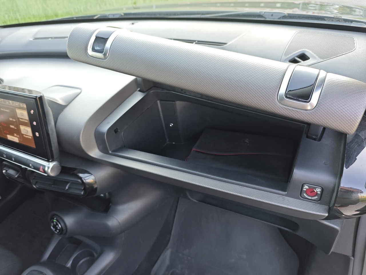 CITROEN C4 Cactus 1.2 e-THP Rip Curl-image-27