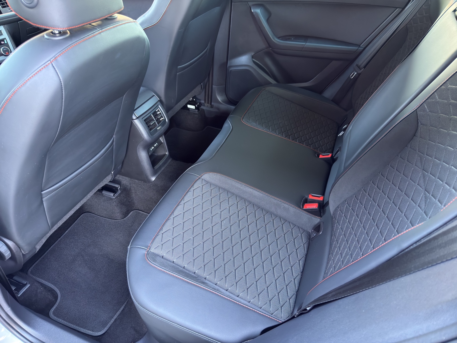 SEAT Ateca 1.5 TSI EVO DSG FR-image-11