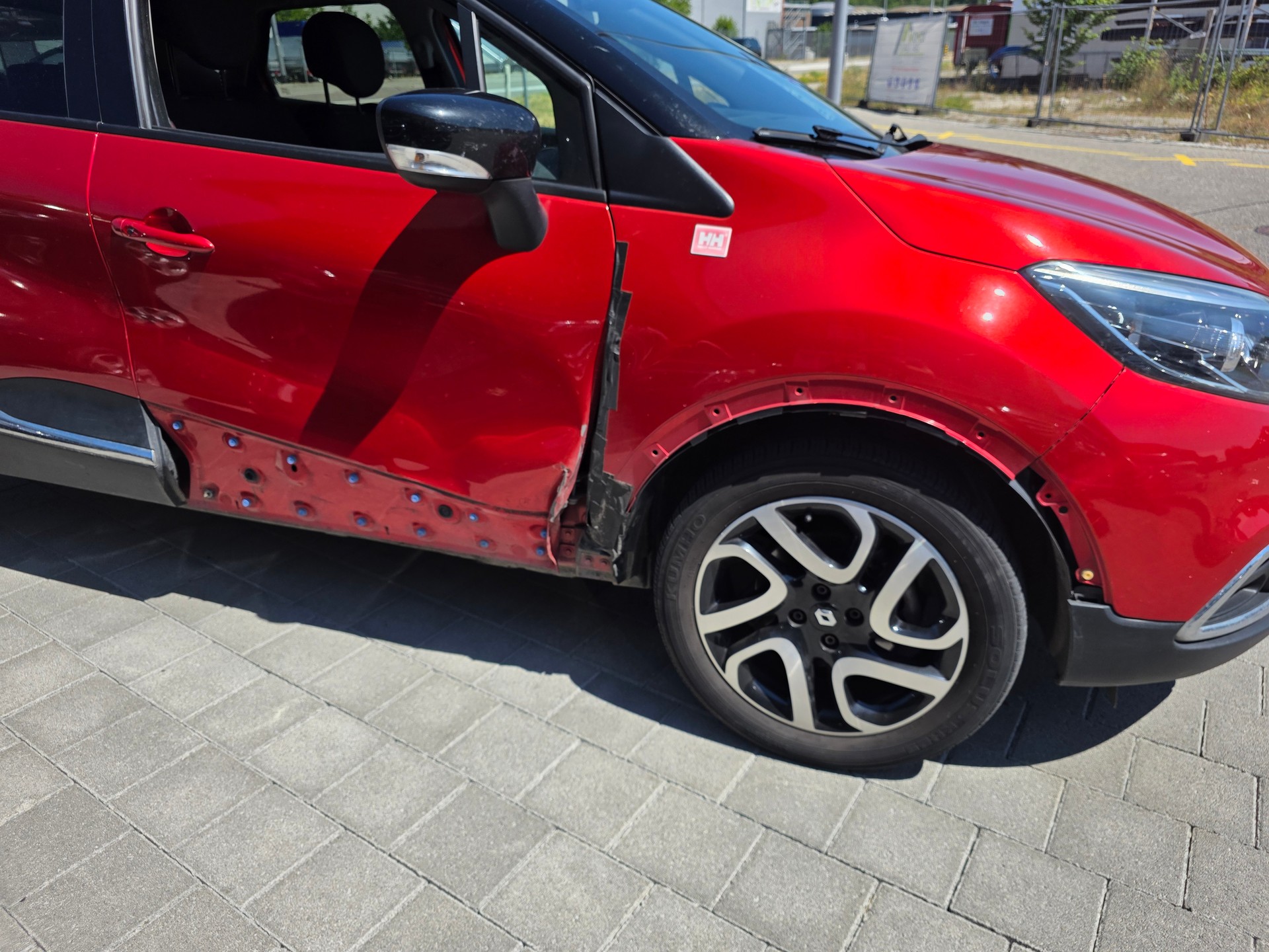 RENAULT Captur 1.2 T Helly Hansen EDC ab mfk-image-7