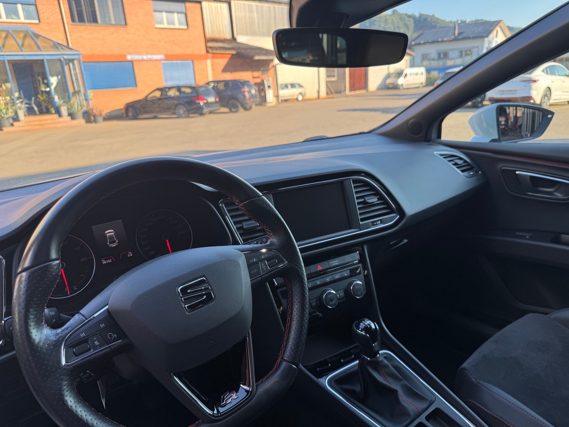 SEAT Leon 1.5 TGI FR DSG-image-4