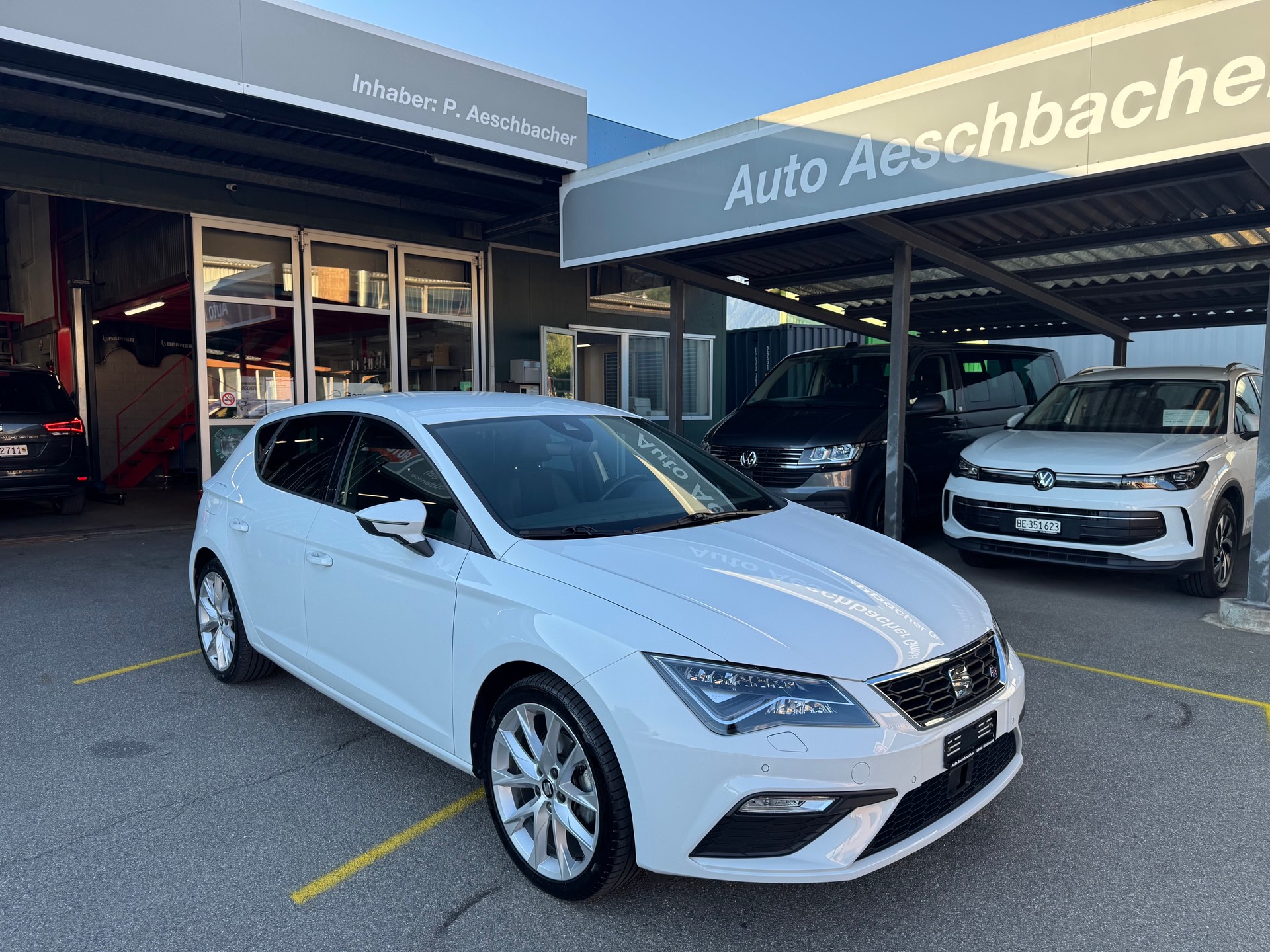 SEAT Leon 1.5 TGI FR DSG-image-0