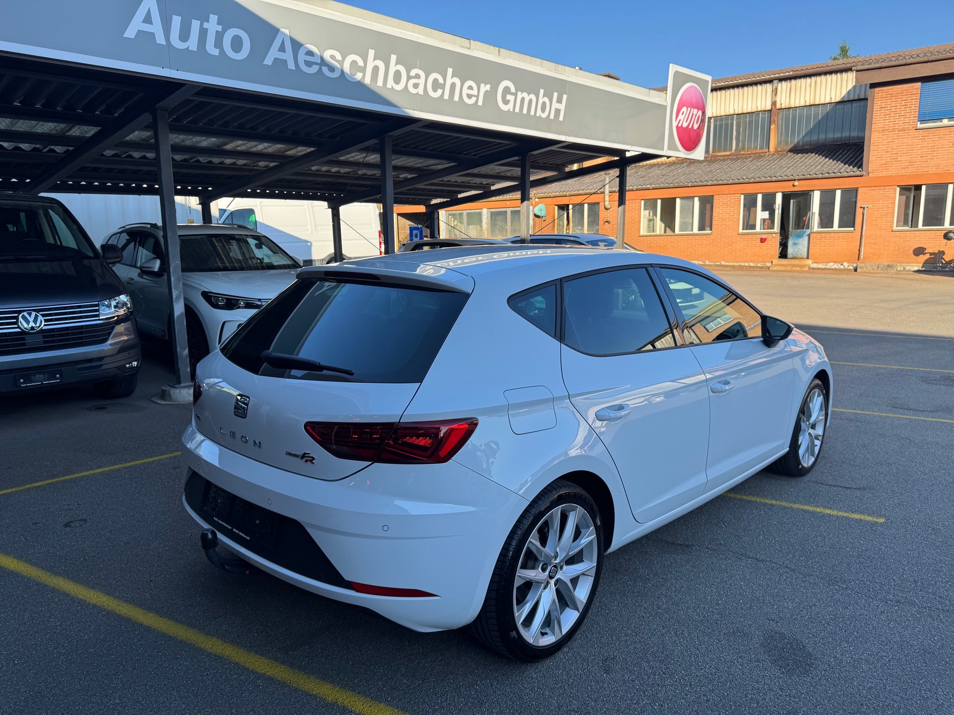 SEAT Leon 1.5 TGI FR DSG-image-2