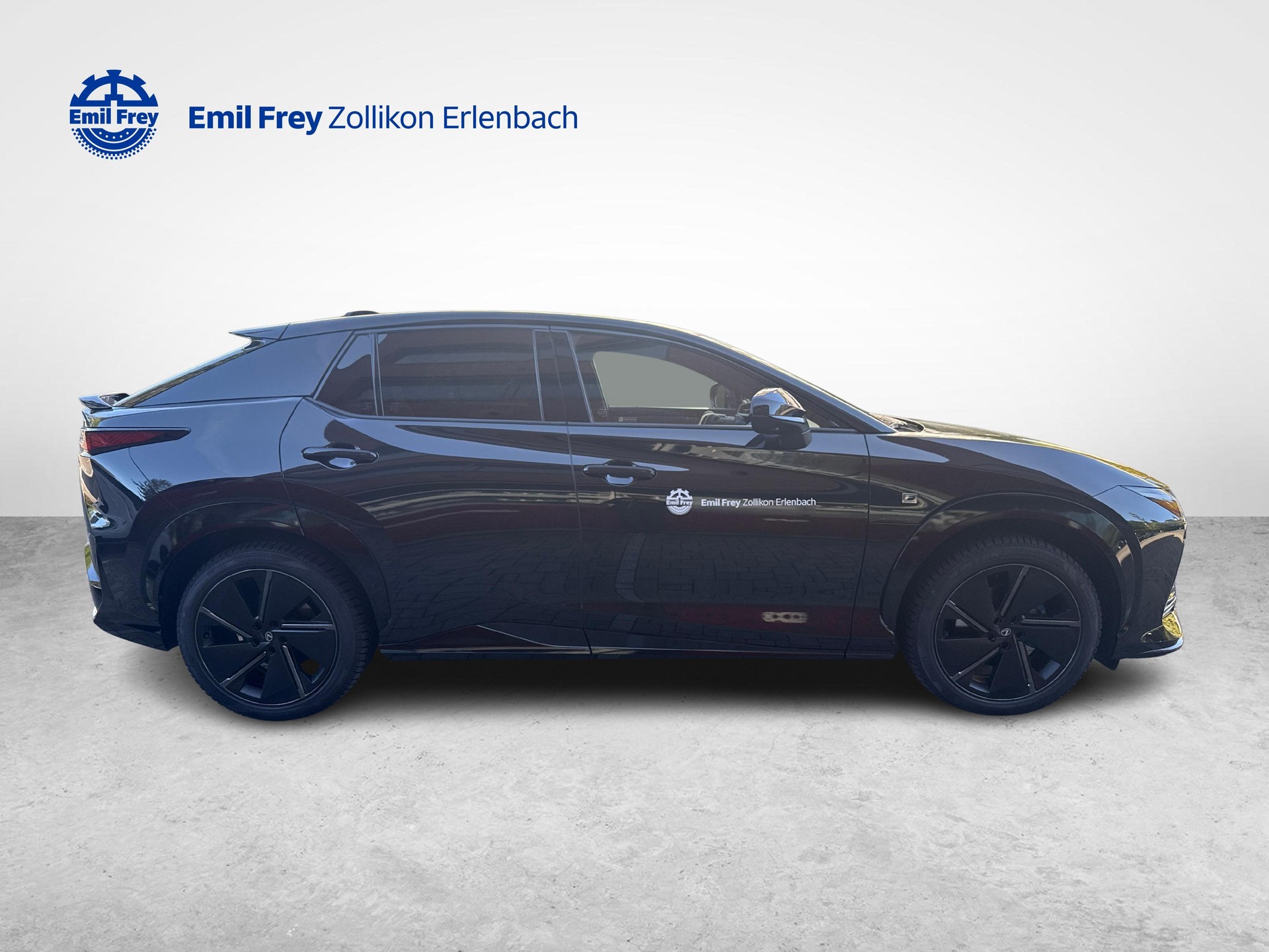 LEXUS RZ 550e F Sport-image-5