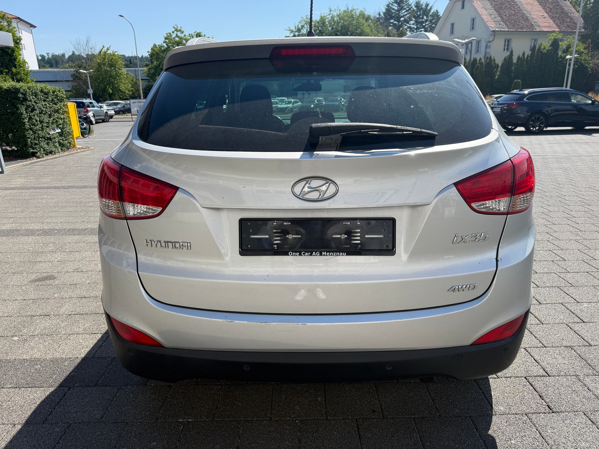 HYUNDAI iX 35 2.0 Style 4WD Automatic-image-4