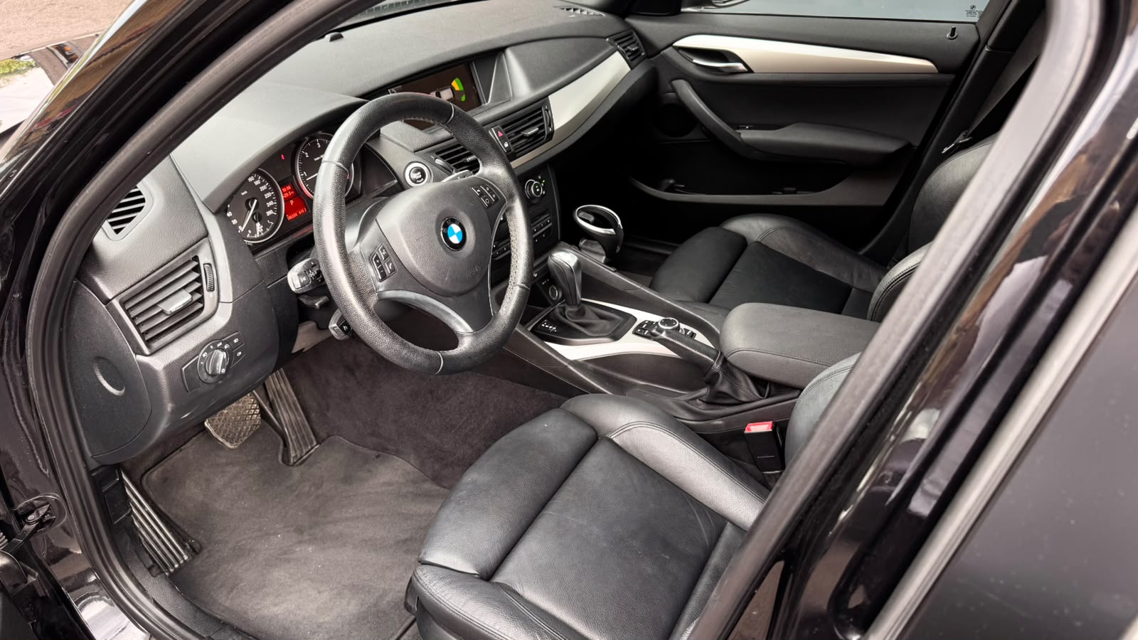 BMW X1 xDrive 20d Steptronic-image-7