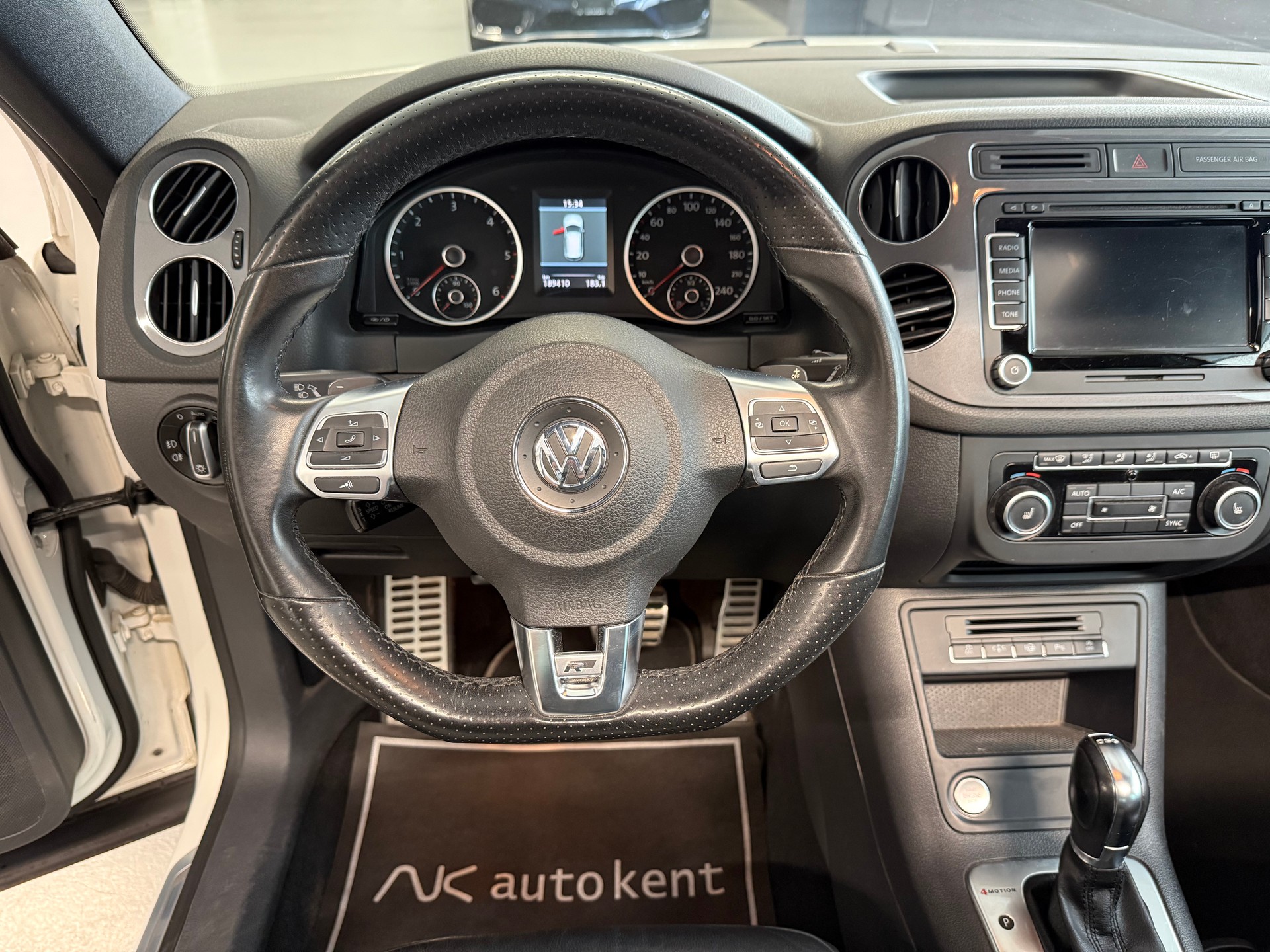 VW Tiguan 2.0 TDI BlueMotion R Line Track&Style 4Motion DSG-image-7