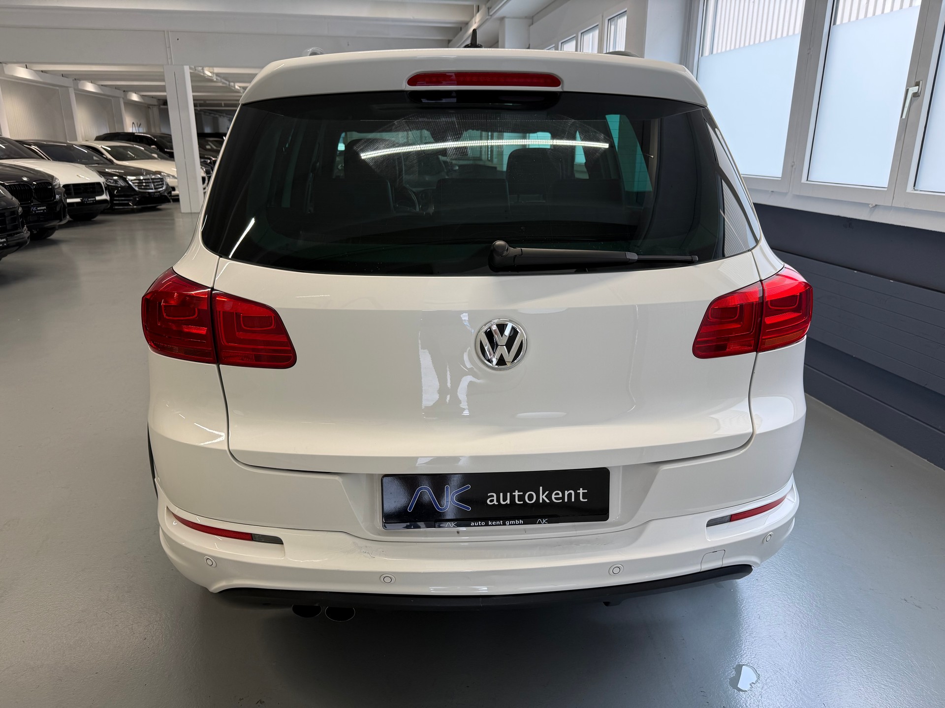 VW Tiguan 2.0 TDI BlueMotion R Line Track&Style 4Motion DSG-image-4