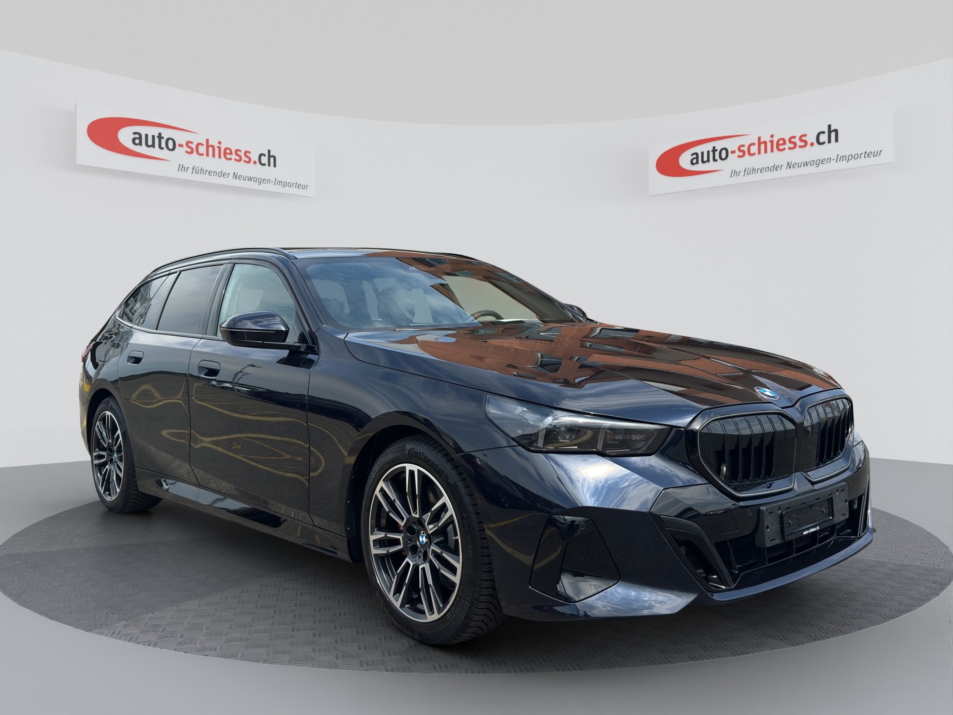 BMW 520d M Sport Pro 48V Touring Steptronic sDrive-image-0
