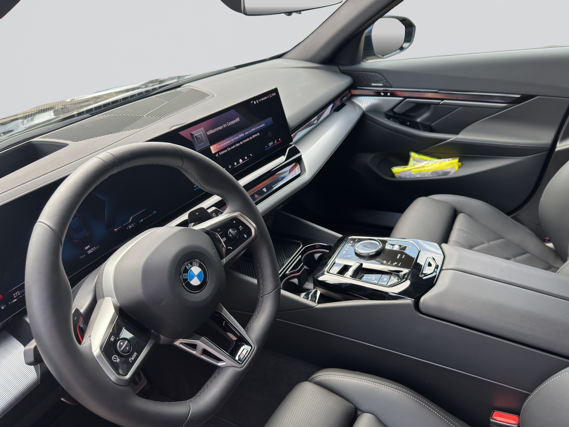 BMW 520d M Sport Pro 48V Touring Steptronic sDrive-image-7