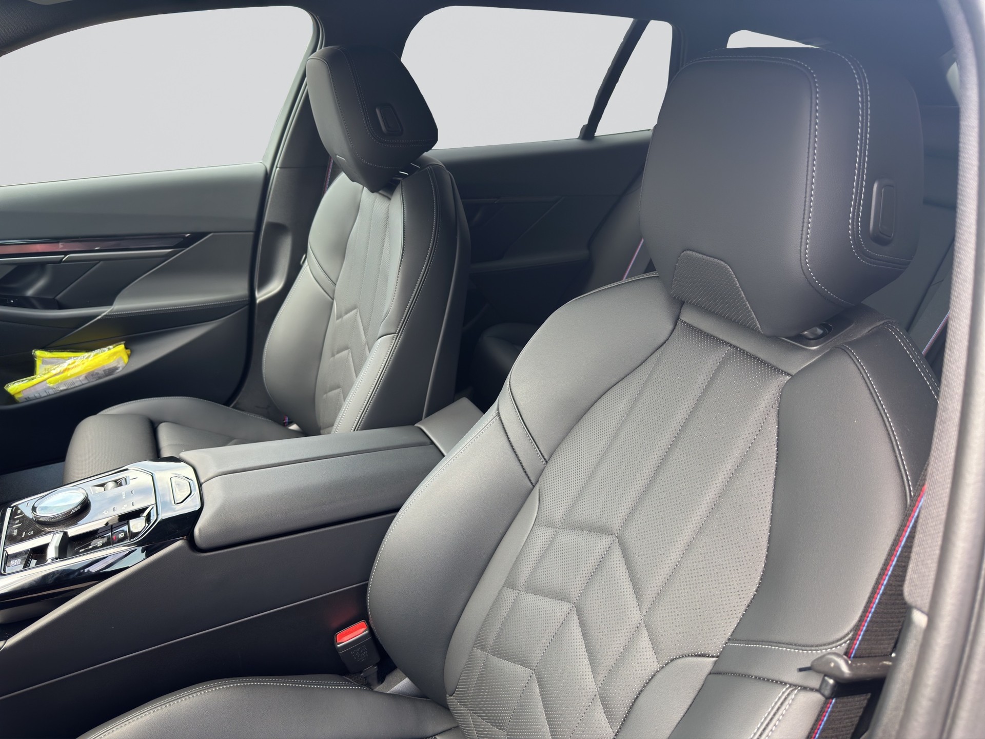 BMW 520d M Sport Pro 48V Touring Steptronic sDrive-image-6