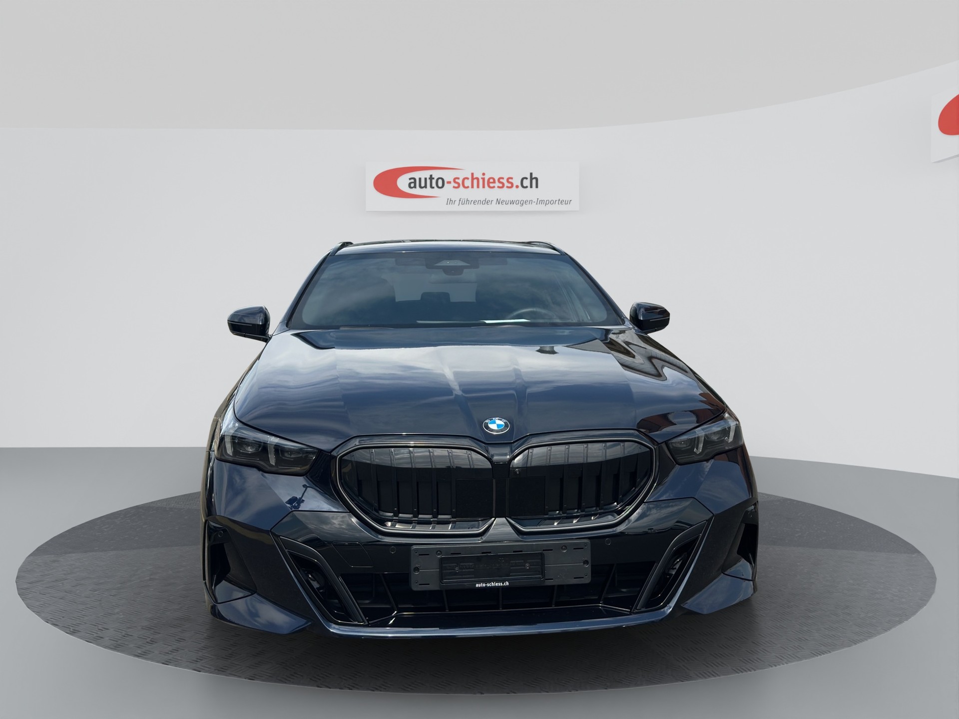 BMW 520d M Sport Pro 48V Touring Steptronic sDrive-image-1