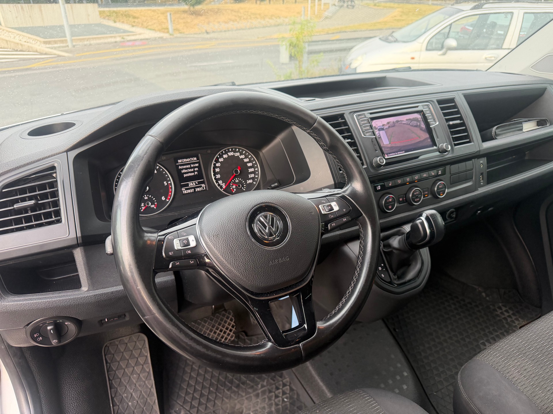 VW T6 Caravelle 2.0 TDI Comfortline DSG-image-8