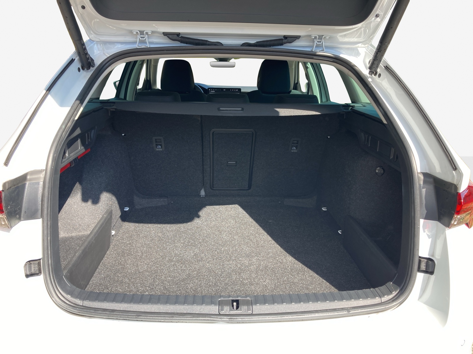 SKODA Octavia Combi 1.5 TSI mHEV DSG Dynamic-image-12