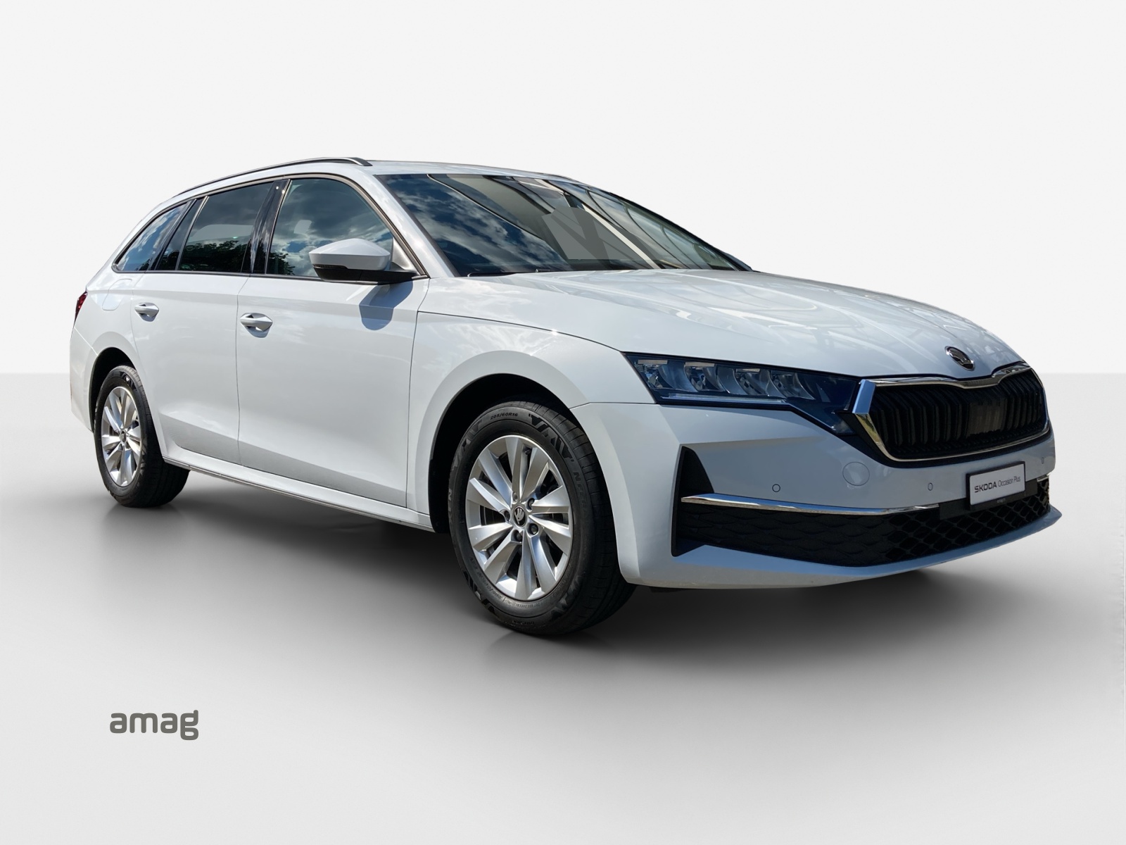 SKODA Octavia Combi 1.5 TSI mHEV DSG Dynamic-image-5