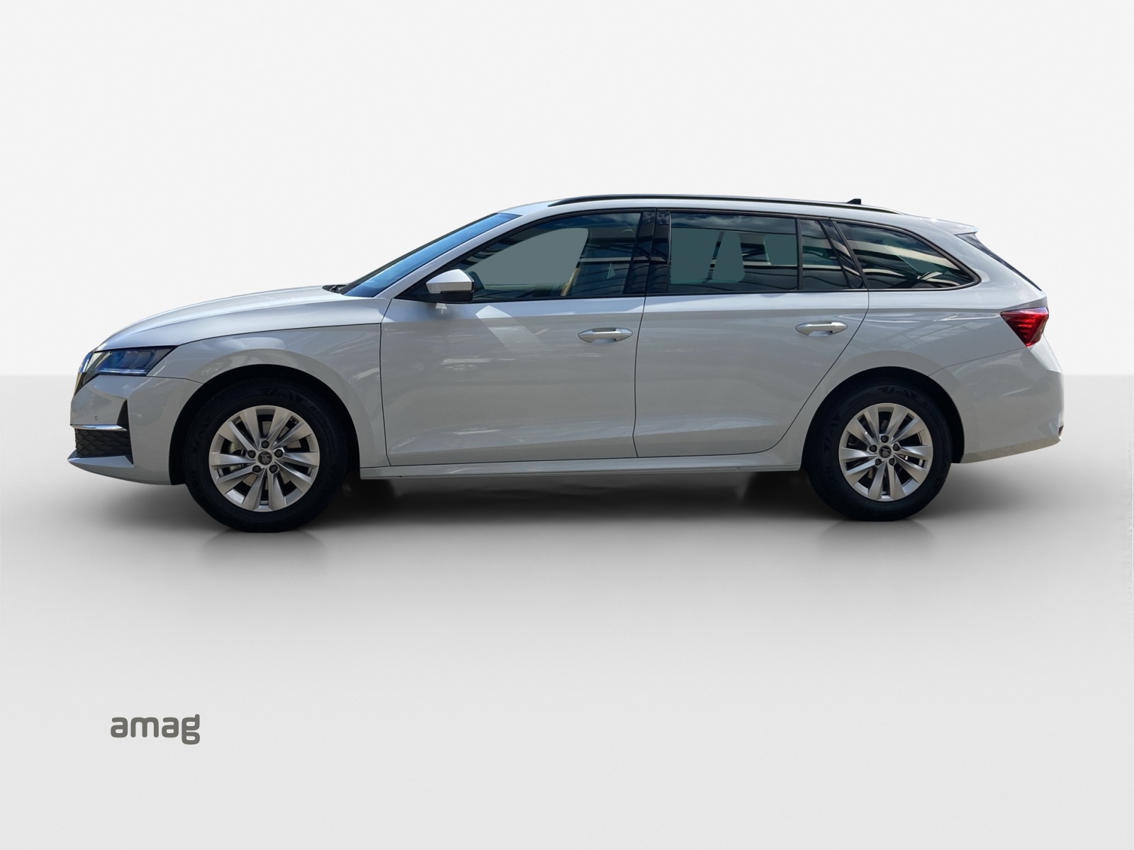 SKODA Octavia Combi 1.5 TSI mHEV DSG Dynamic-showroom-element-1