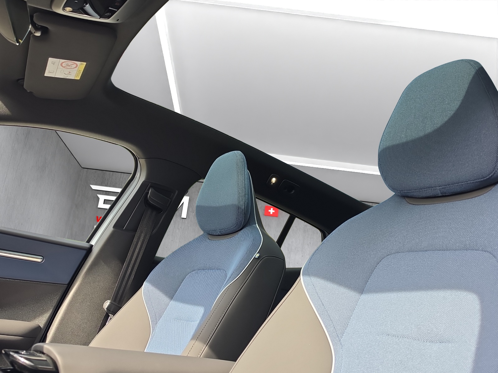 VOLVO EX30 Cross Country E60 69kWh Twin Performance AWD-image-14