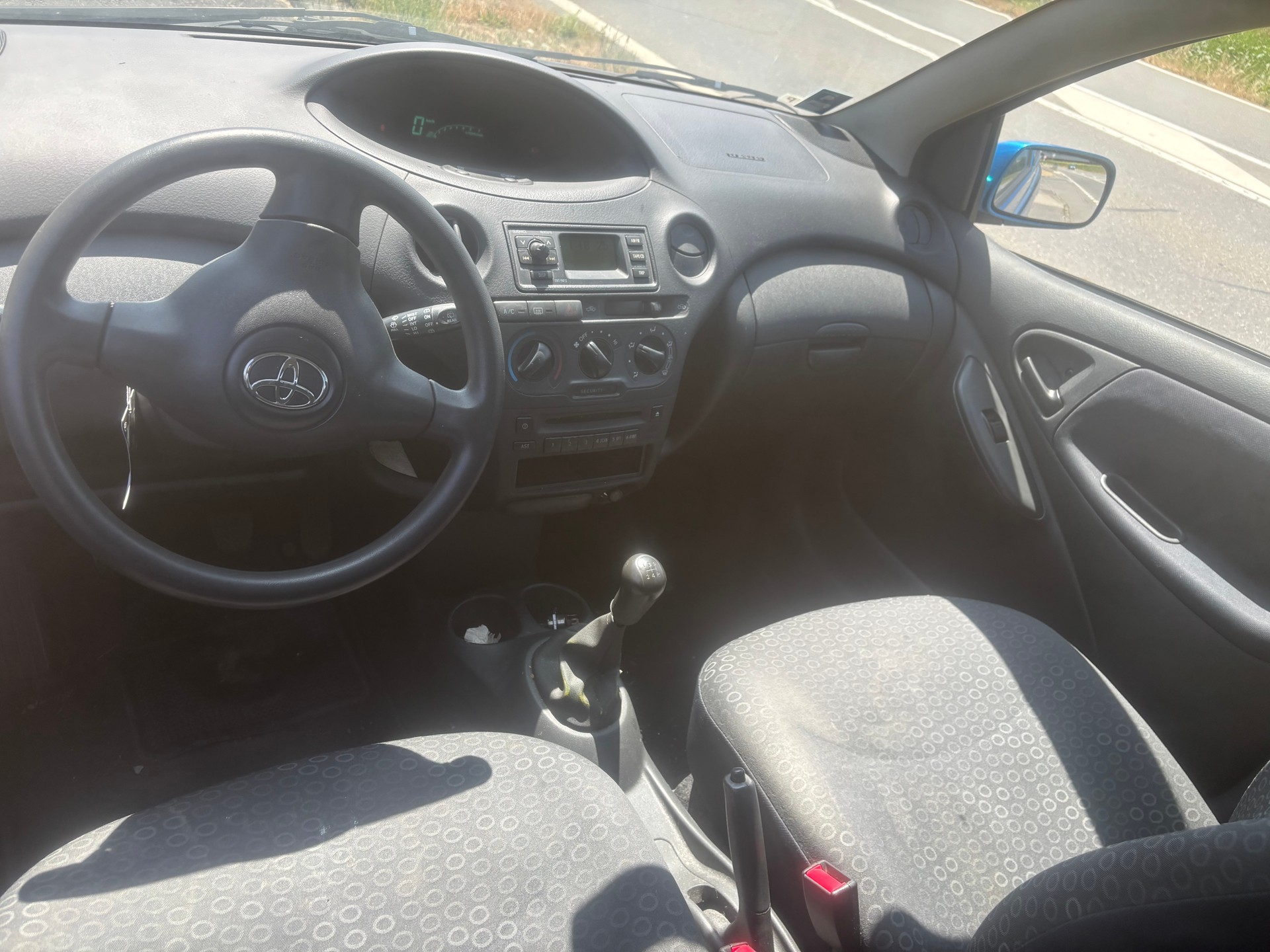 TOYOTA Yaris 1.3 Linea Luna-image-8