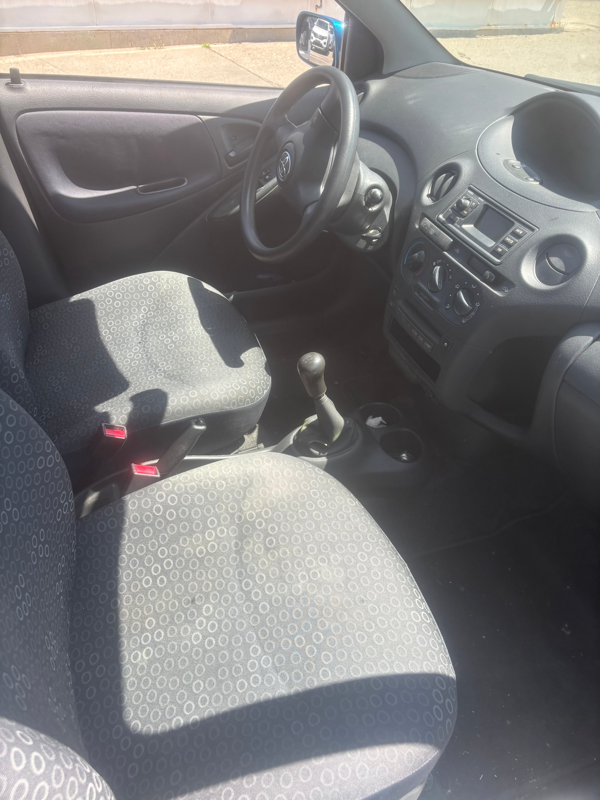 TOYOTA Yaris 1.3 Linea Luna-image-9