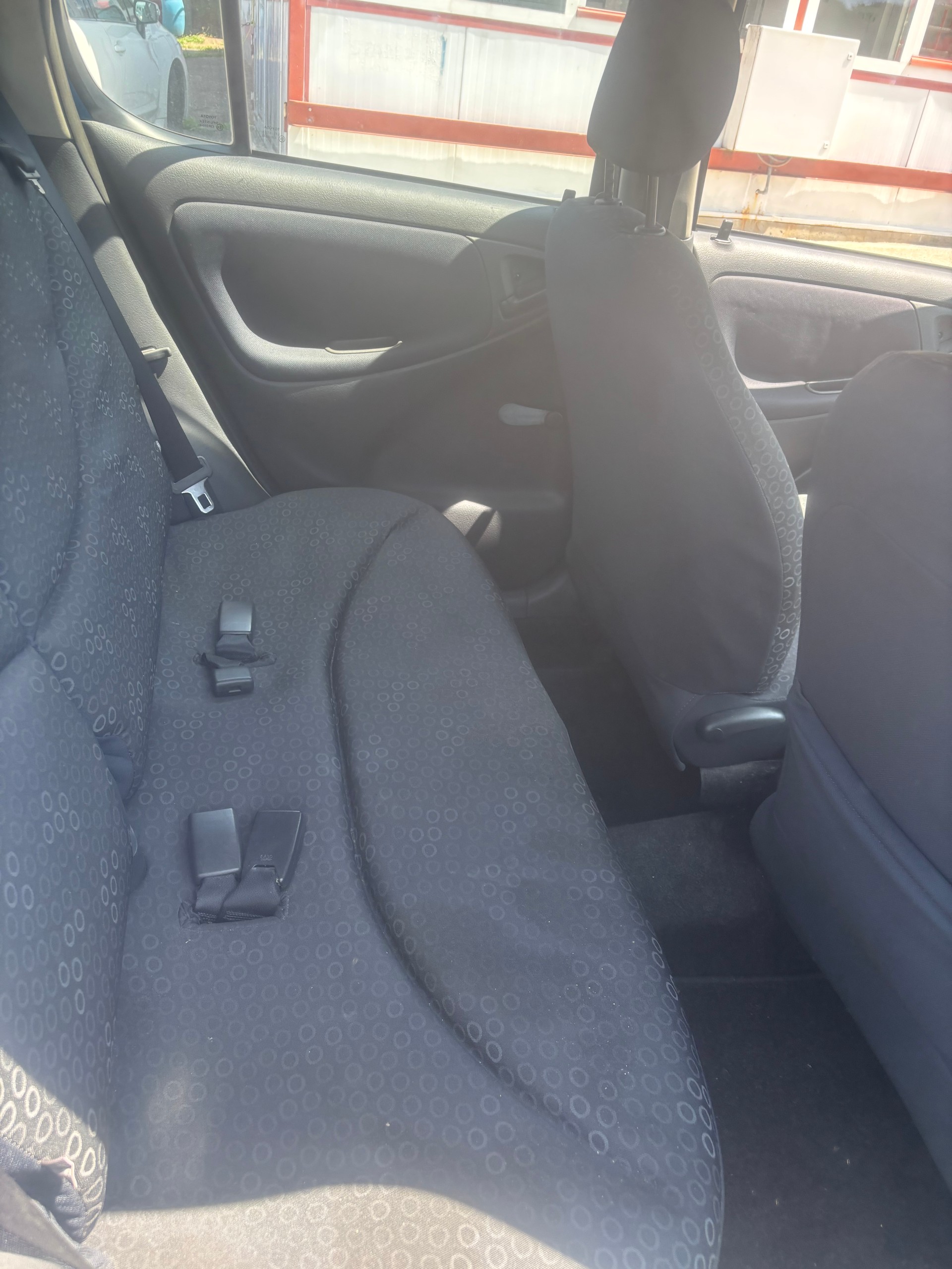 TOYOTA Yaris 1.3 Linea Luna-image-6