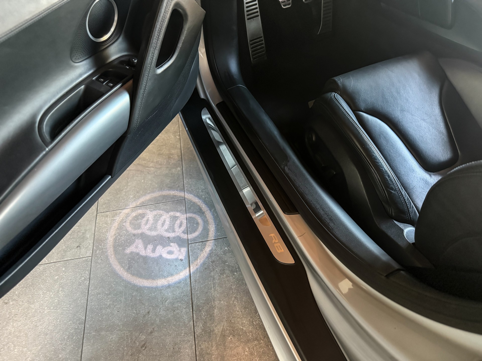 AUDI R8 Coupé 5.2 - Boîte mécanique - ABT-image-10