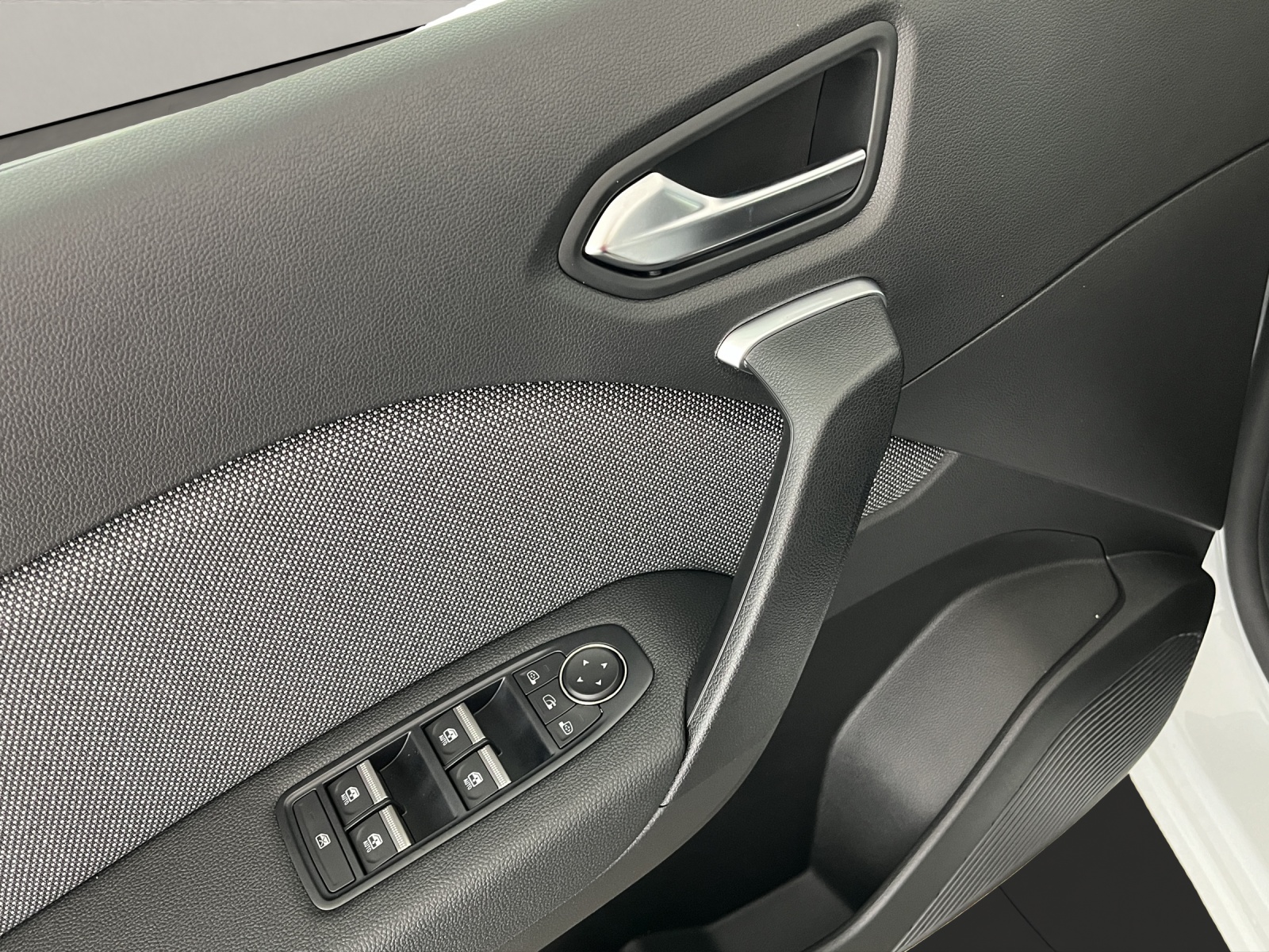 RENAULT Captur 1.8 E-Tech techno-image-12