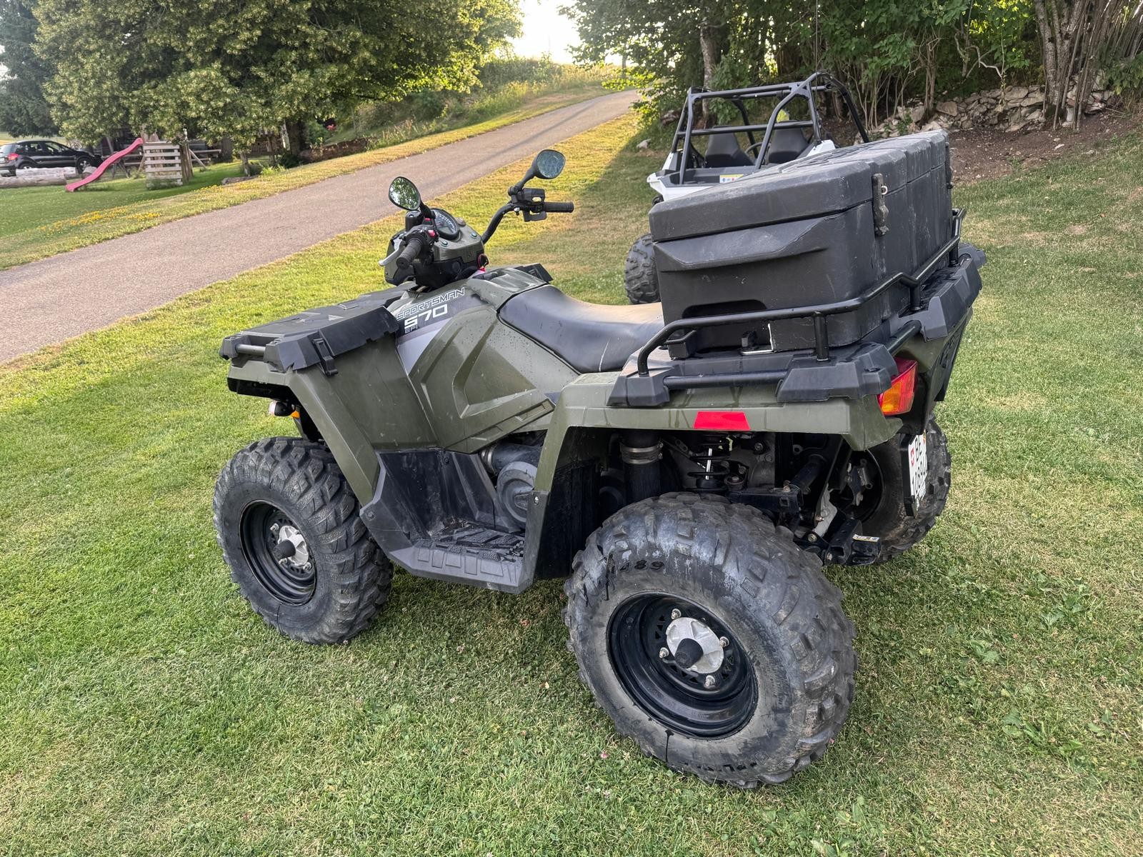 POLARIS Sportsman 570 4x4-image-2