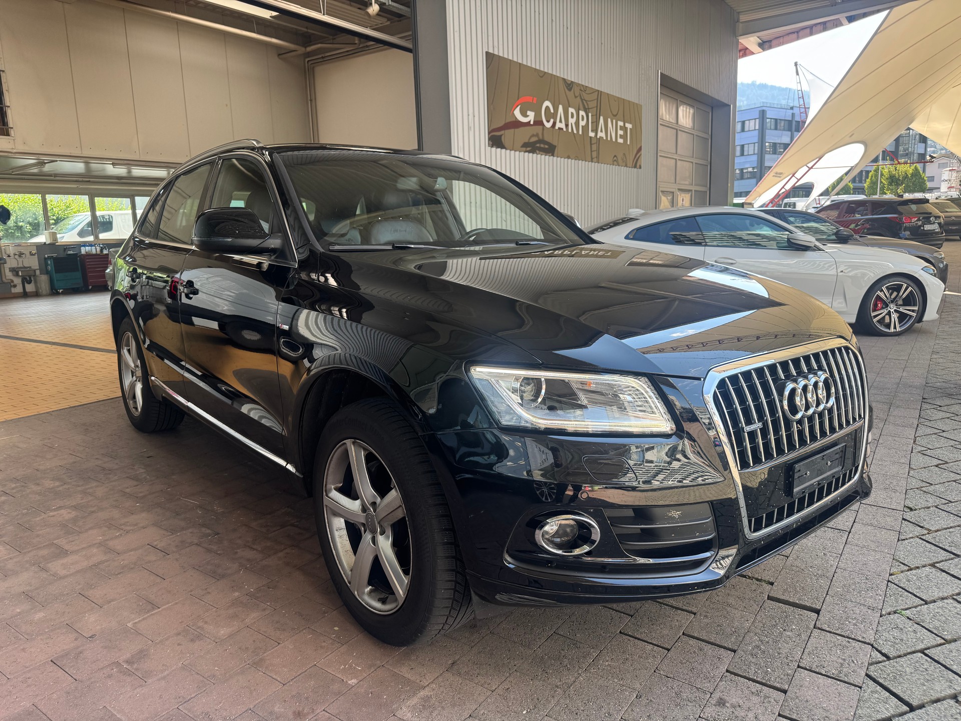 AUDI Q5 2.0 TFSI quattro tiptronic-image-2