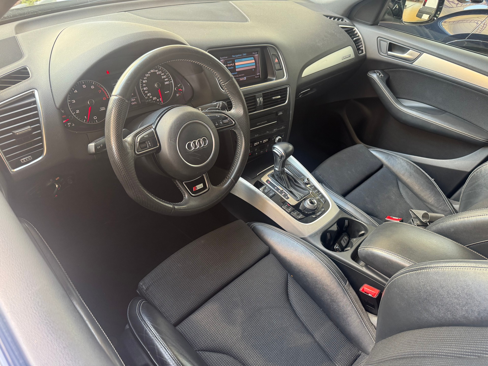 AUDI Q5 2.0 TFSI quattro tiptronic-image-14