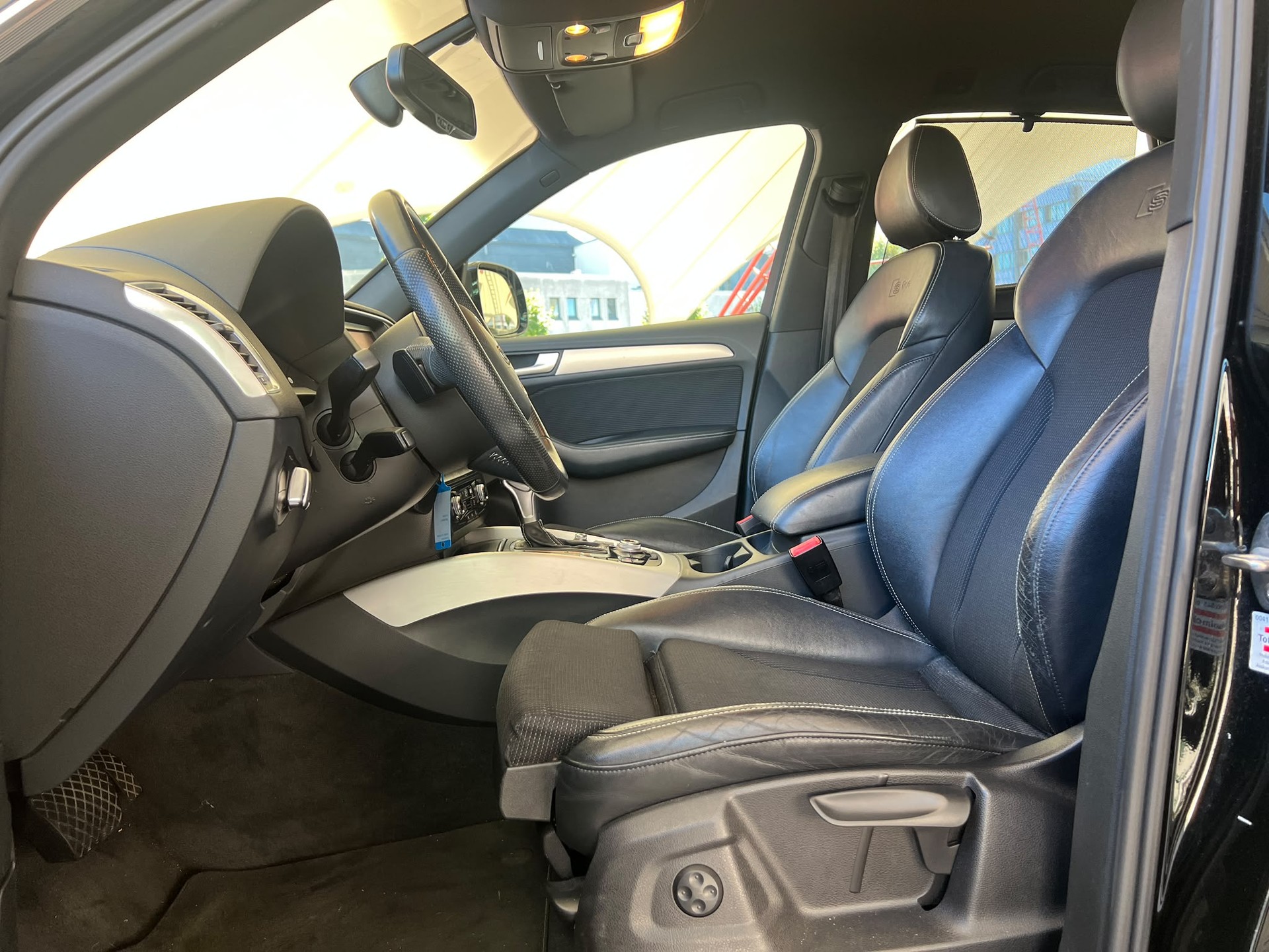 AUDI Q5 2.0 TFSI quattro tiptronic-image-26