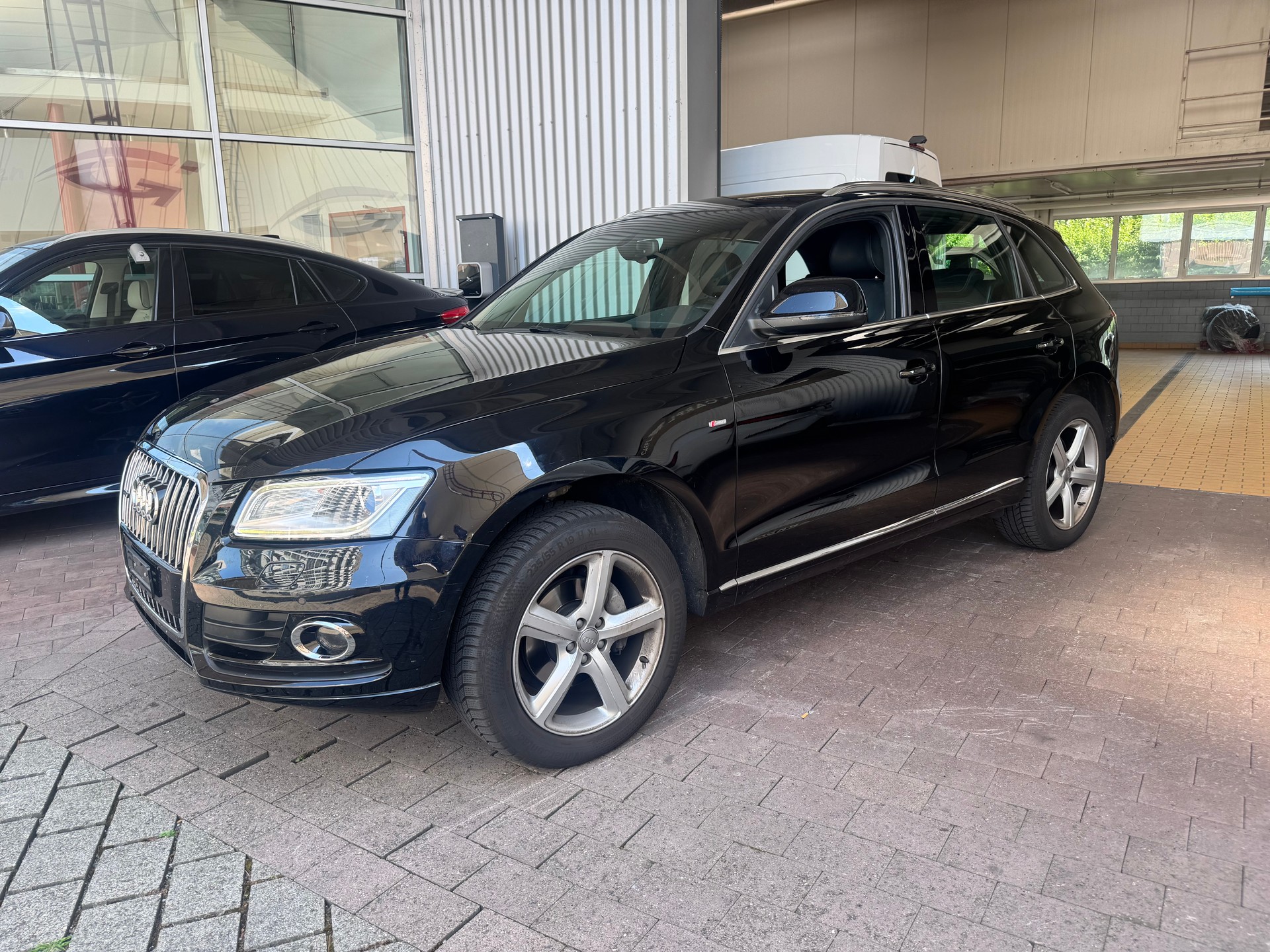 AUDI Q5 2.0 TFSI quattro tiptronic-image-0