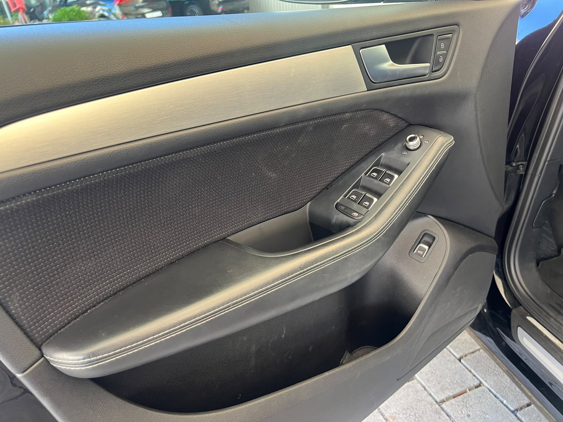 AUDI Q5 2.0 TFSI quattro tiptronic-image-25