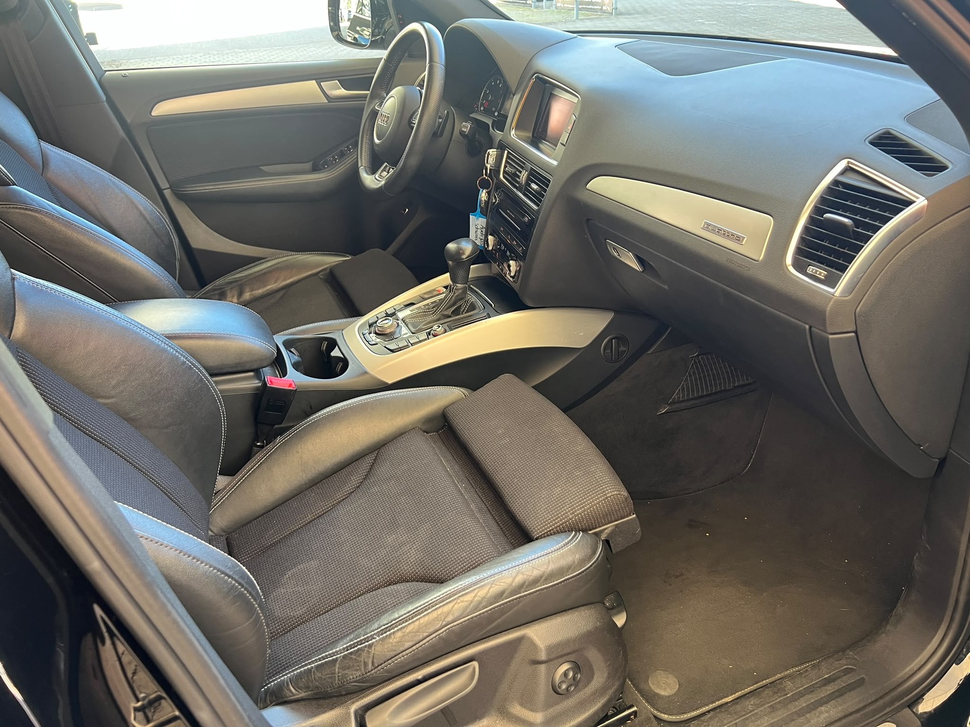 AUDI Q5 2.0 TFSI quattro tiptronic-image-8