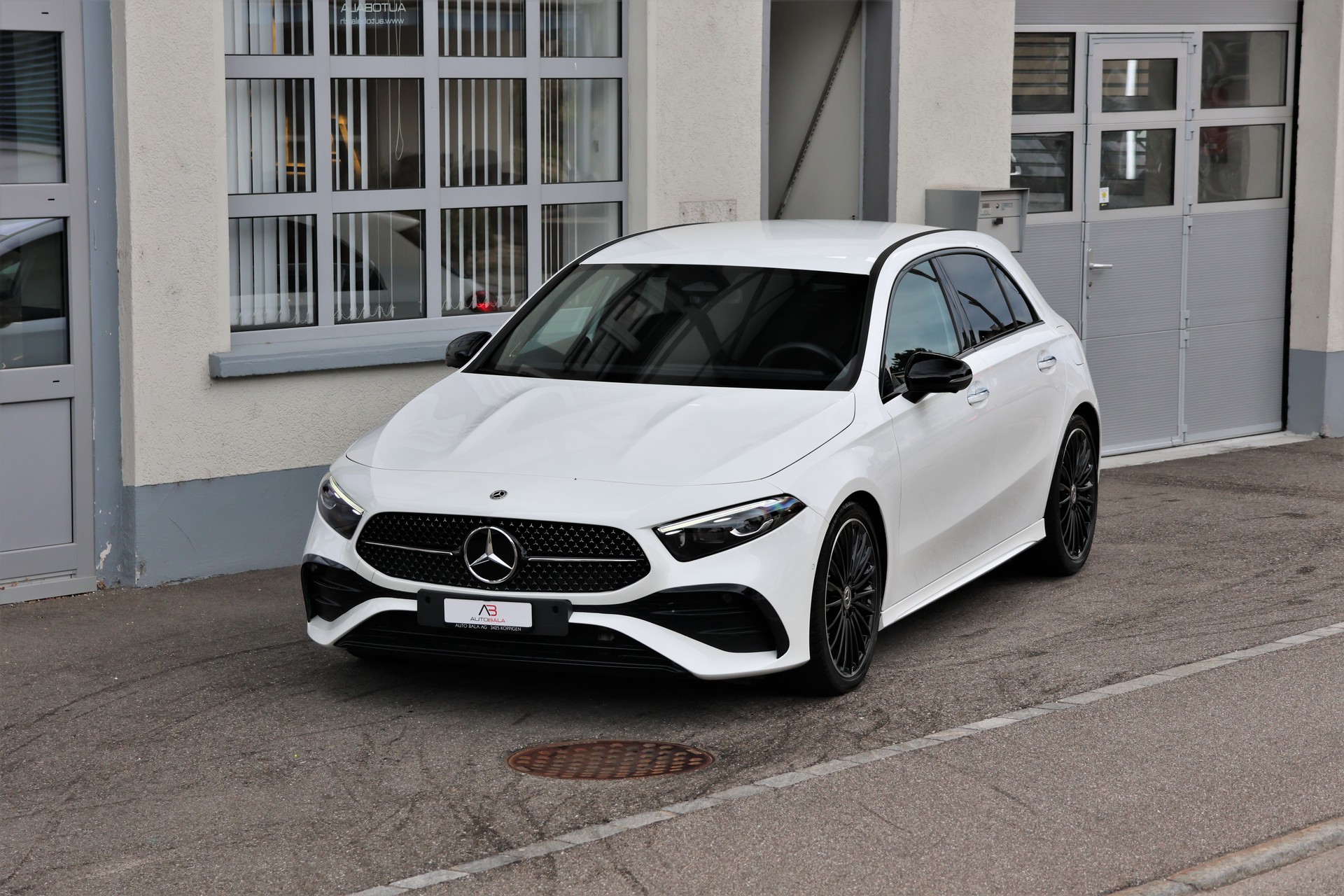 MERCEDES-BENZ A 250 4Matic AMG Line 4Matic 7G-DCT *Facelift*-image-0