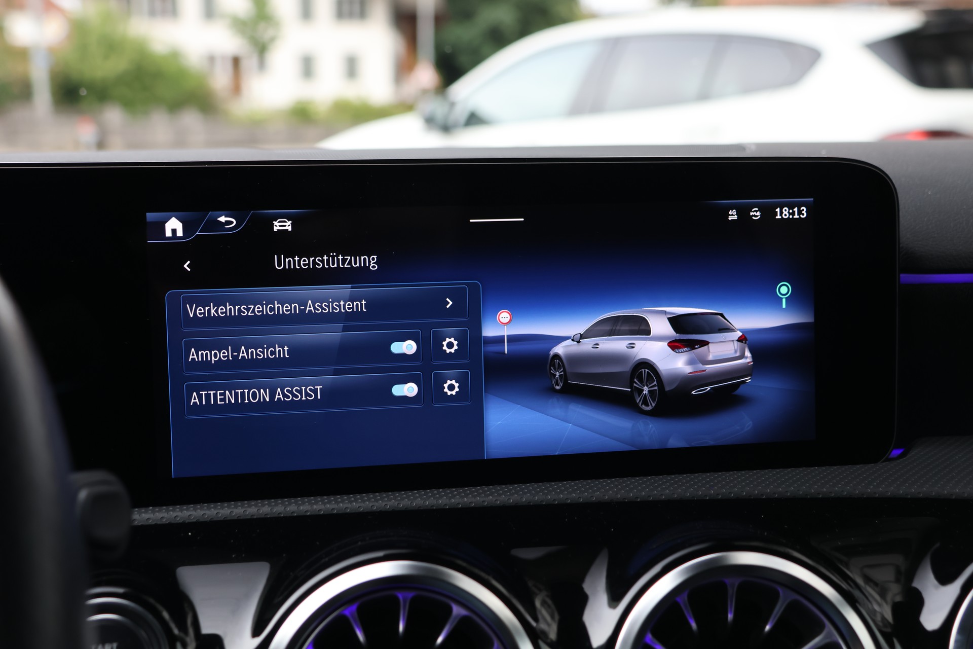 MERCEDES-BENZ A 250 4Matic AMG Line 4Matic 7G-DCT *Facelift*-image-22