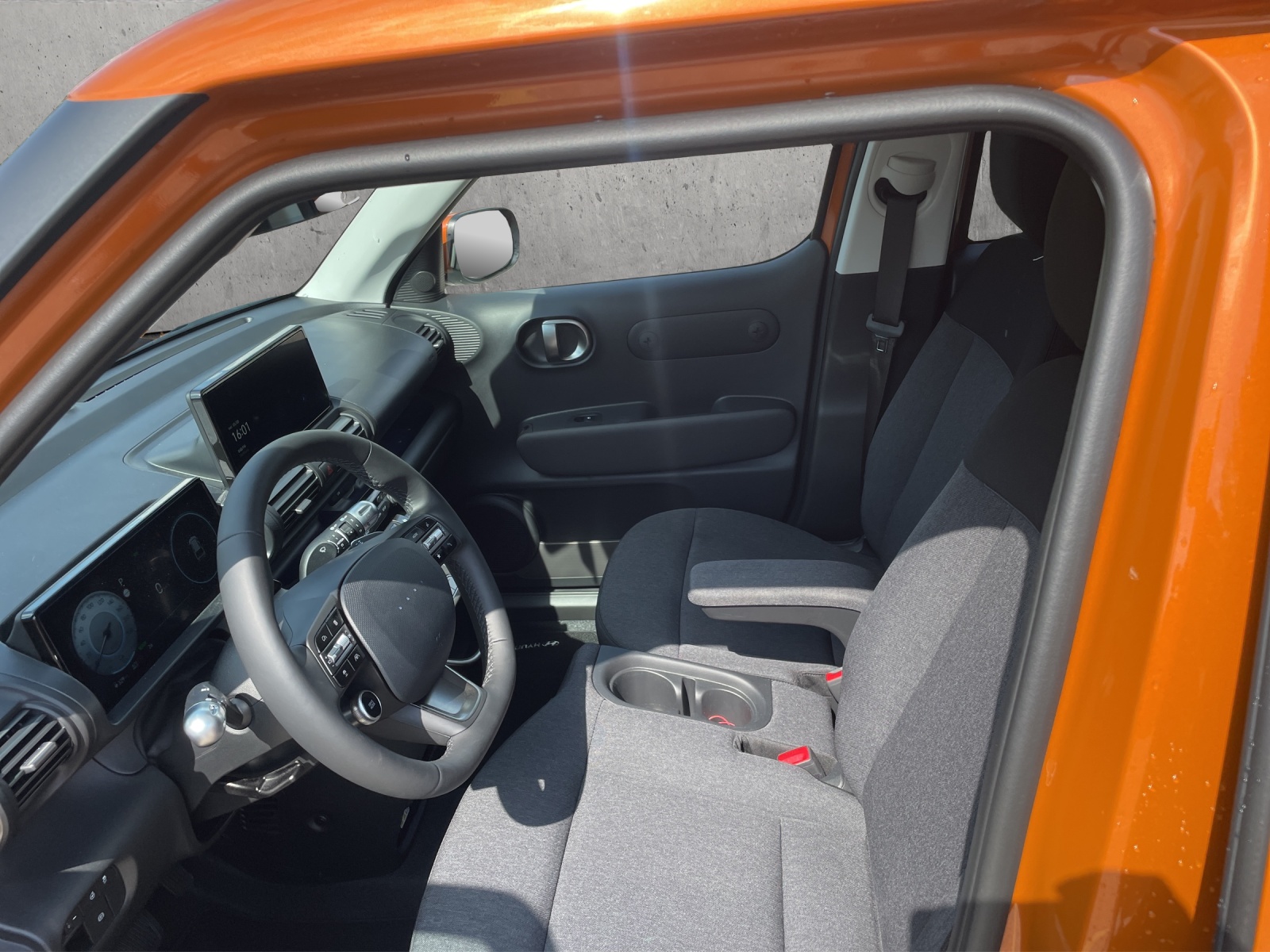 HYUNDAI Inster 49 kWh Electric Vertex-image-8