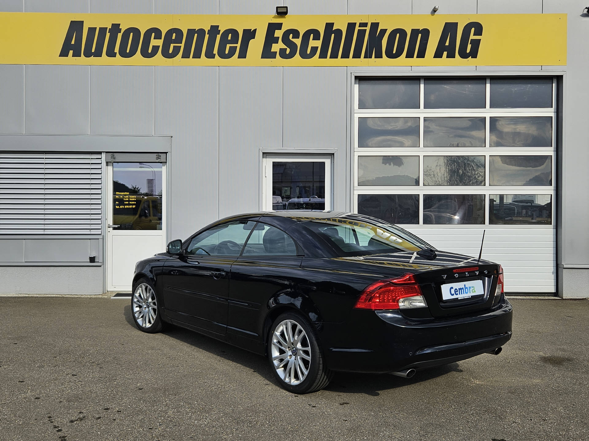 VOLVO C70 Cabriolet 2.5 20V T5 230 Inscription-image-9