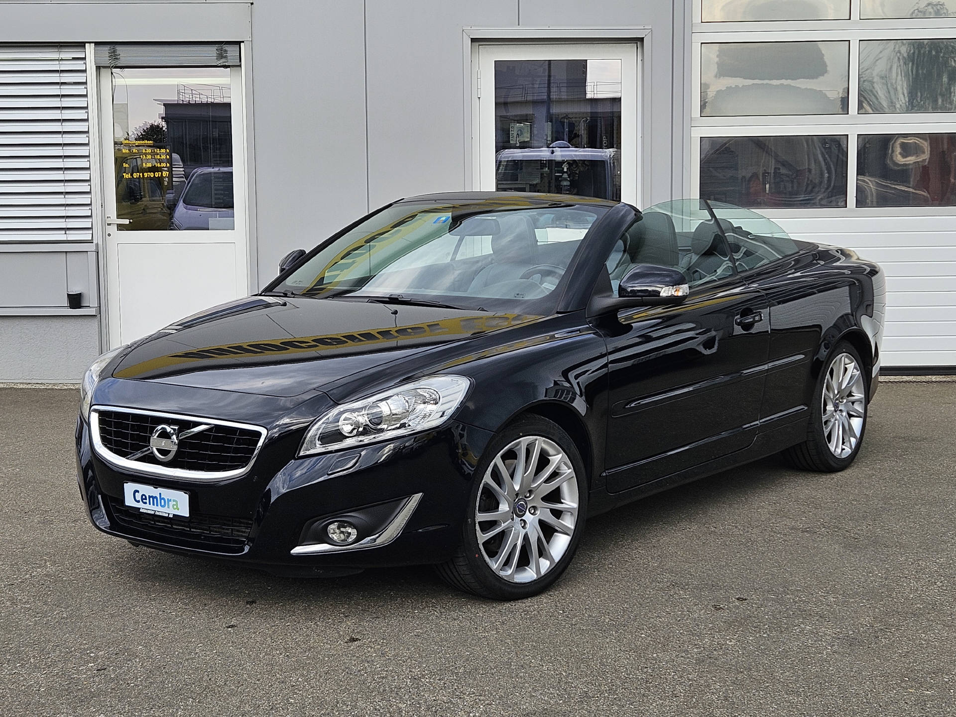 VOLVO C70 Cabriolet 2.5 20V T5 230 Inscription-image-4