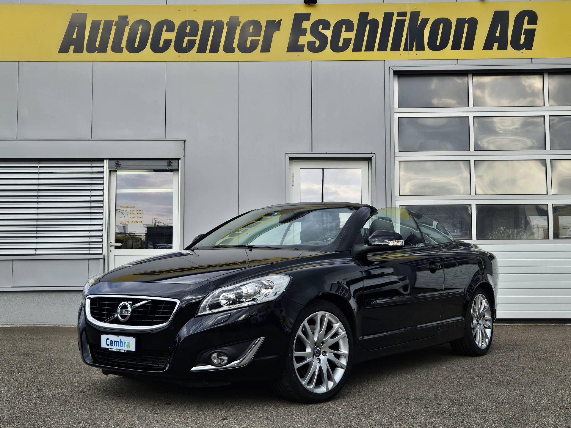 VOLVO C70 Cabriolet 2.5 20V T5 230 Inscription-image-1