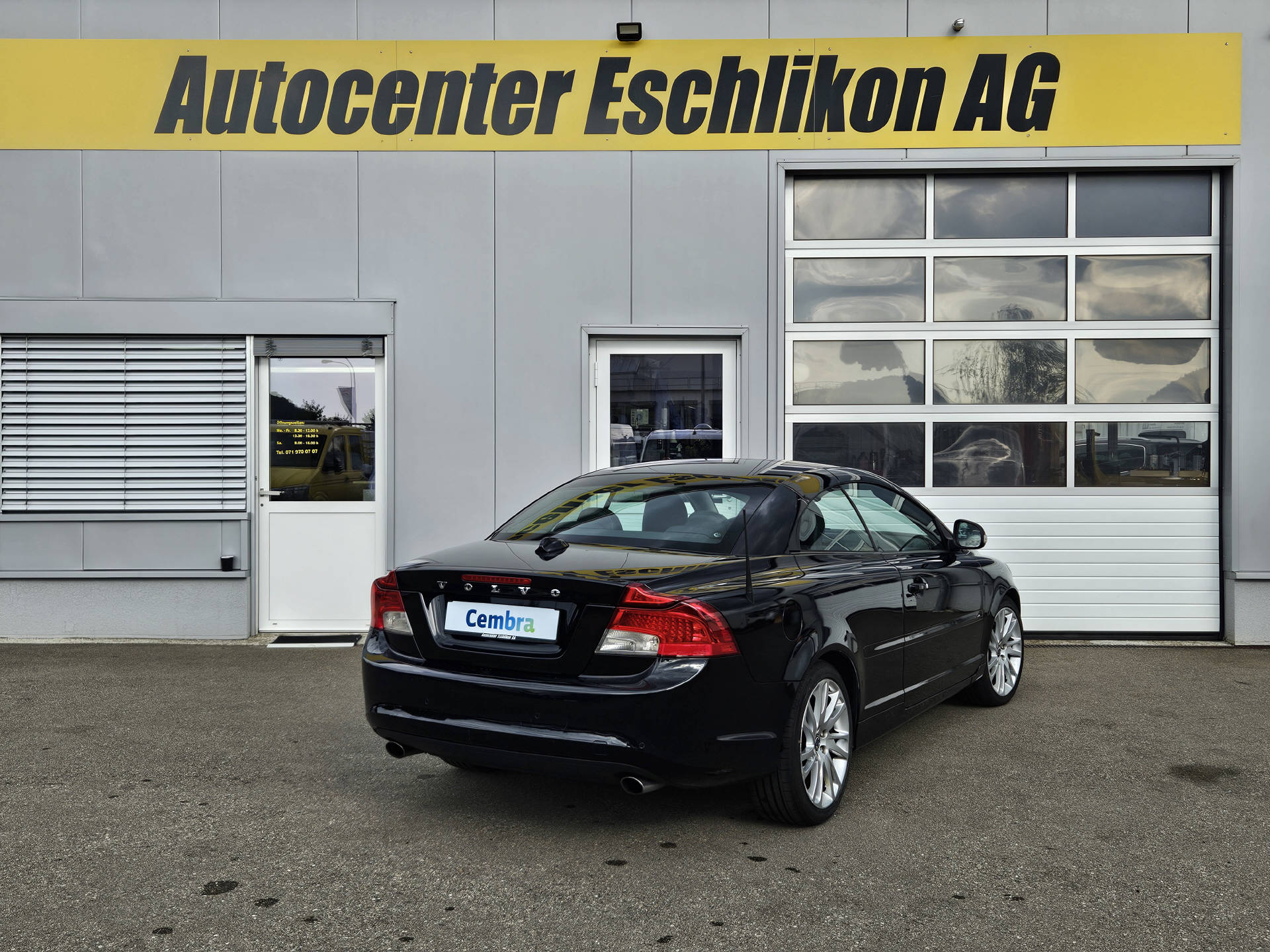 VOLVO C70 Cabriolet 2.5 20V T5 230 Inscription-image-10