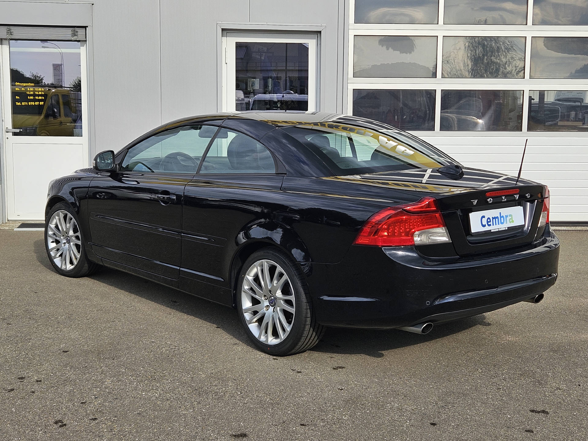 VOLVO C70 Cabriolet 2.5 20V T5 230 Inscription-image-12