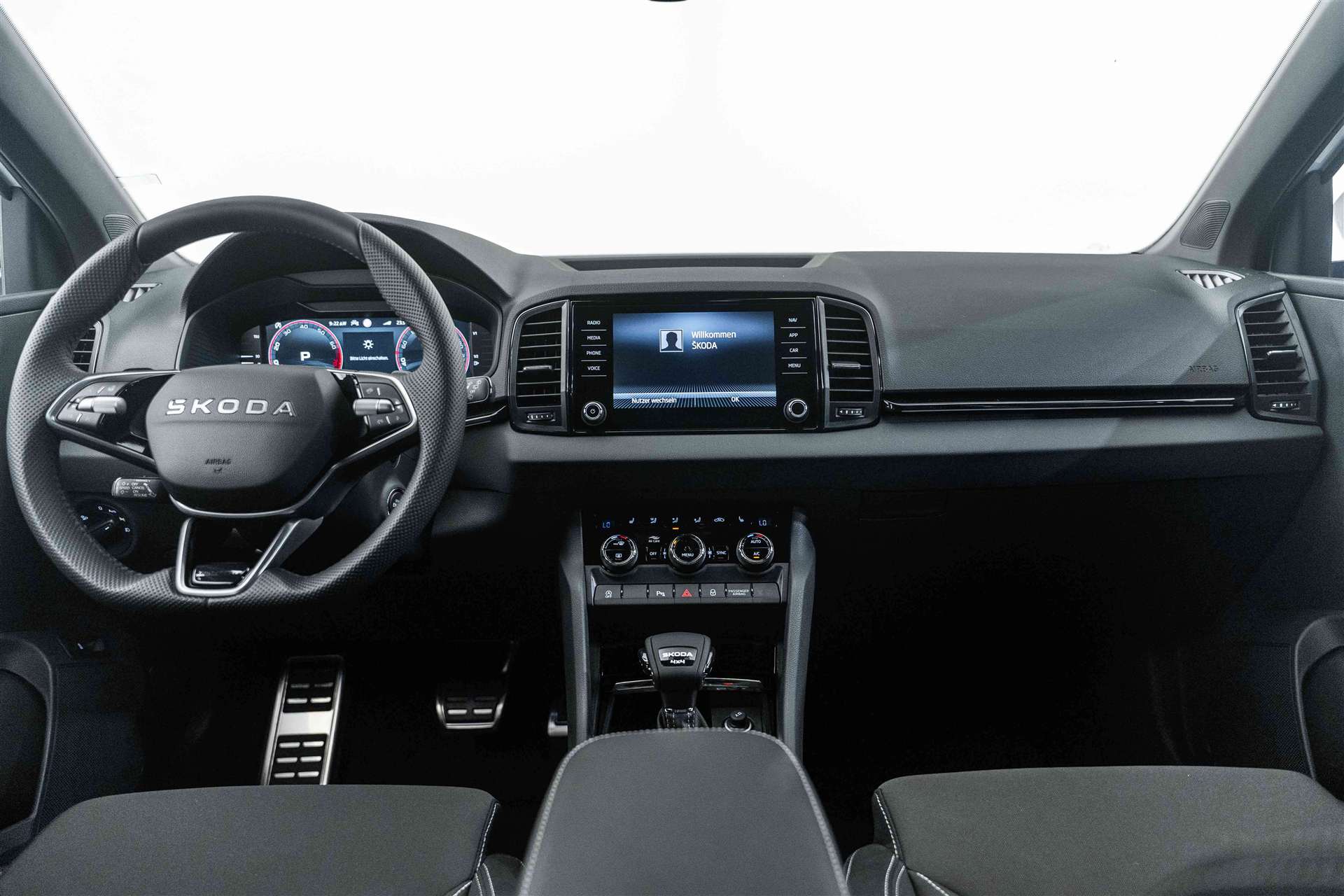 SKODA SKODA Karoq 2.0 TSI SportLine 4x4 DSG-image-9