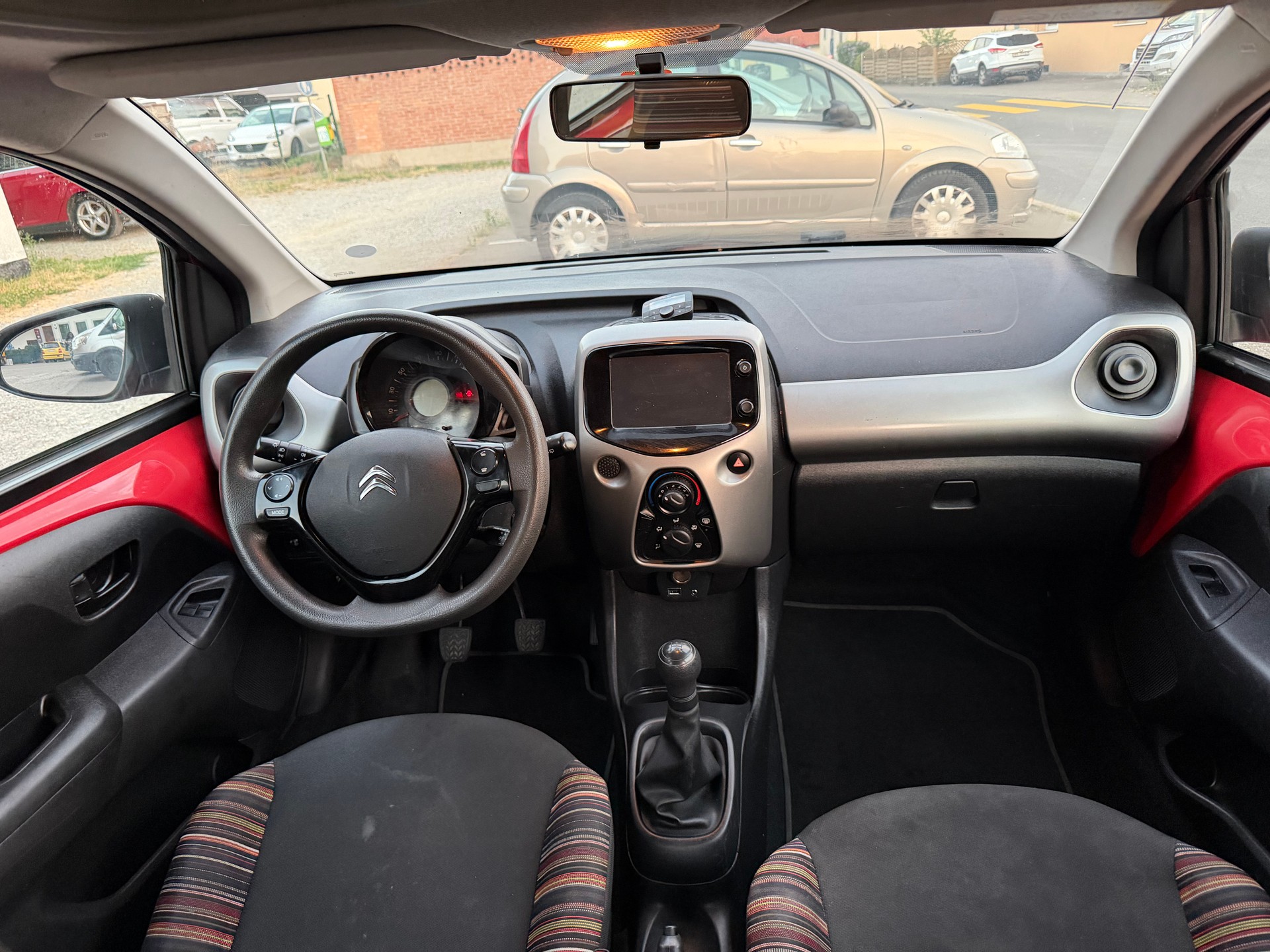 CITROEN C1 1.2 VTi Feel-image-8