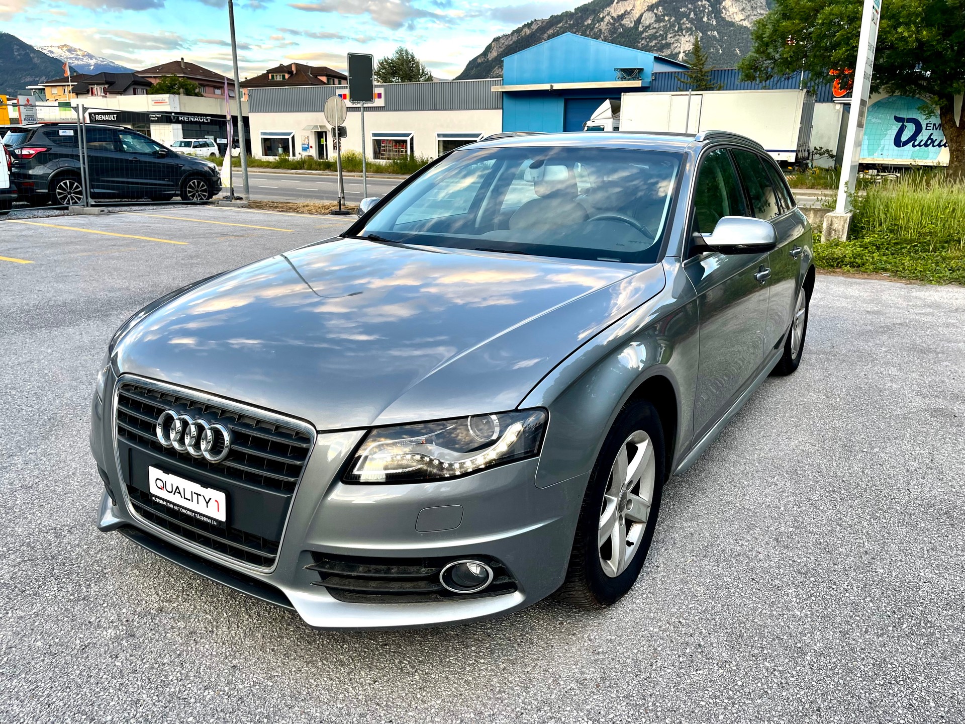 AUDI A4 Avant 2.0 TFSI Style multitronic-image-14