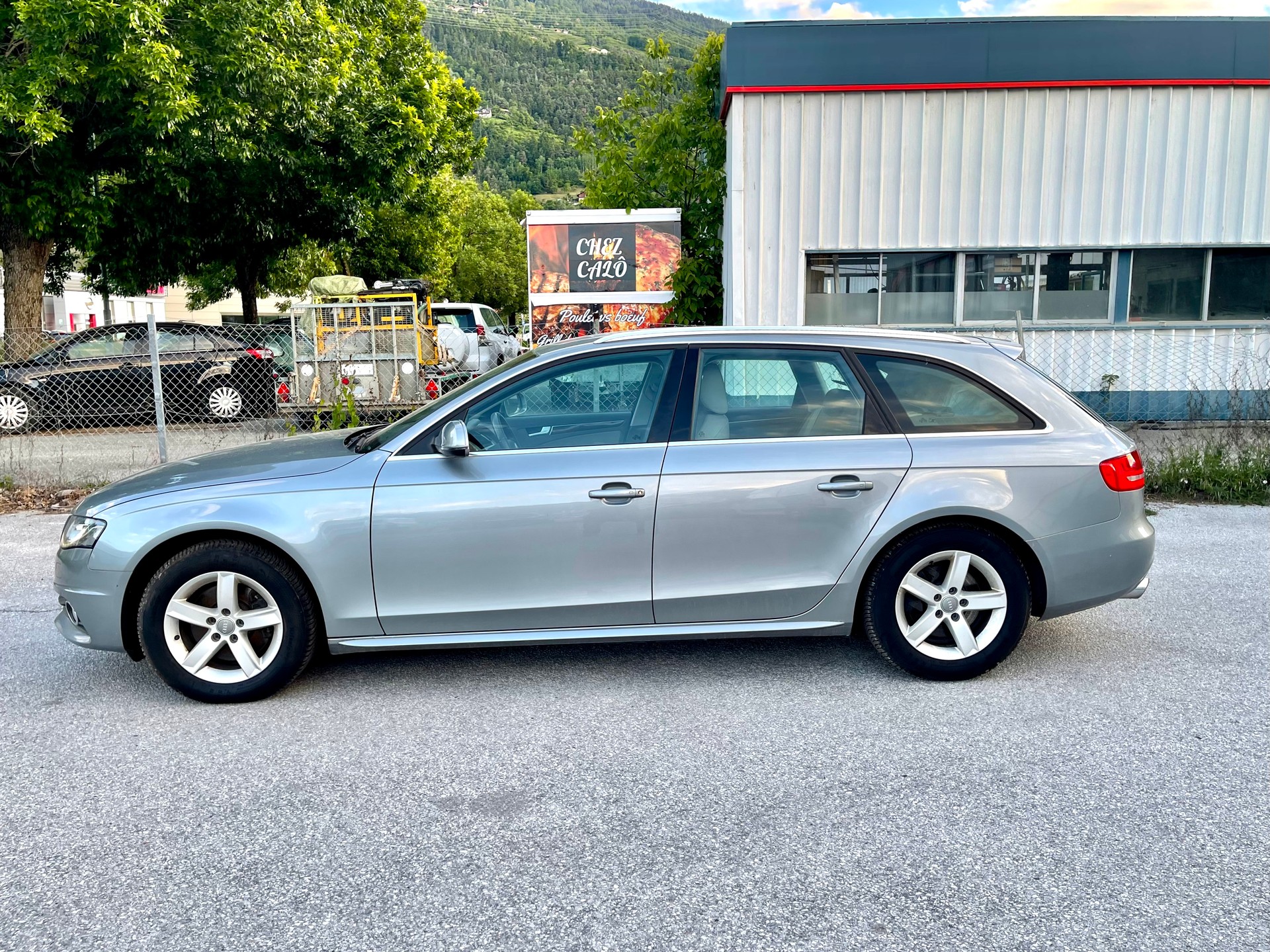 AUDI A4 Avant 2.0 TFSI Style multitronic-image-6
